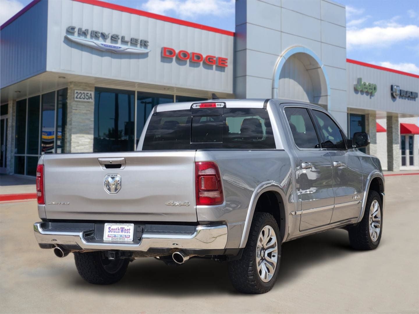 2024 RAM Ram 1500 Limited Crew Cab 4x4 5'7' Box