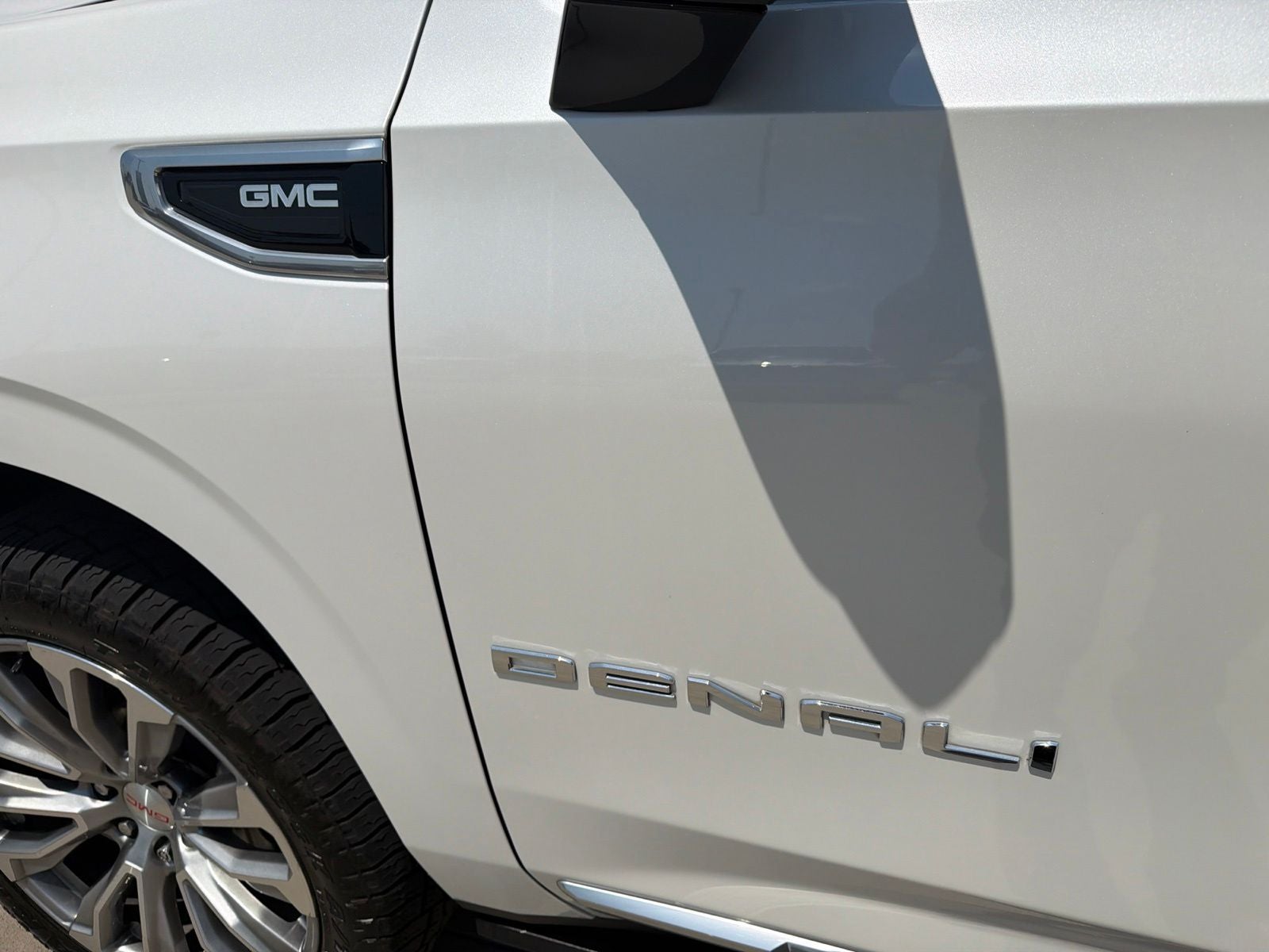 2022 GMC Yukon 4WD Denali