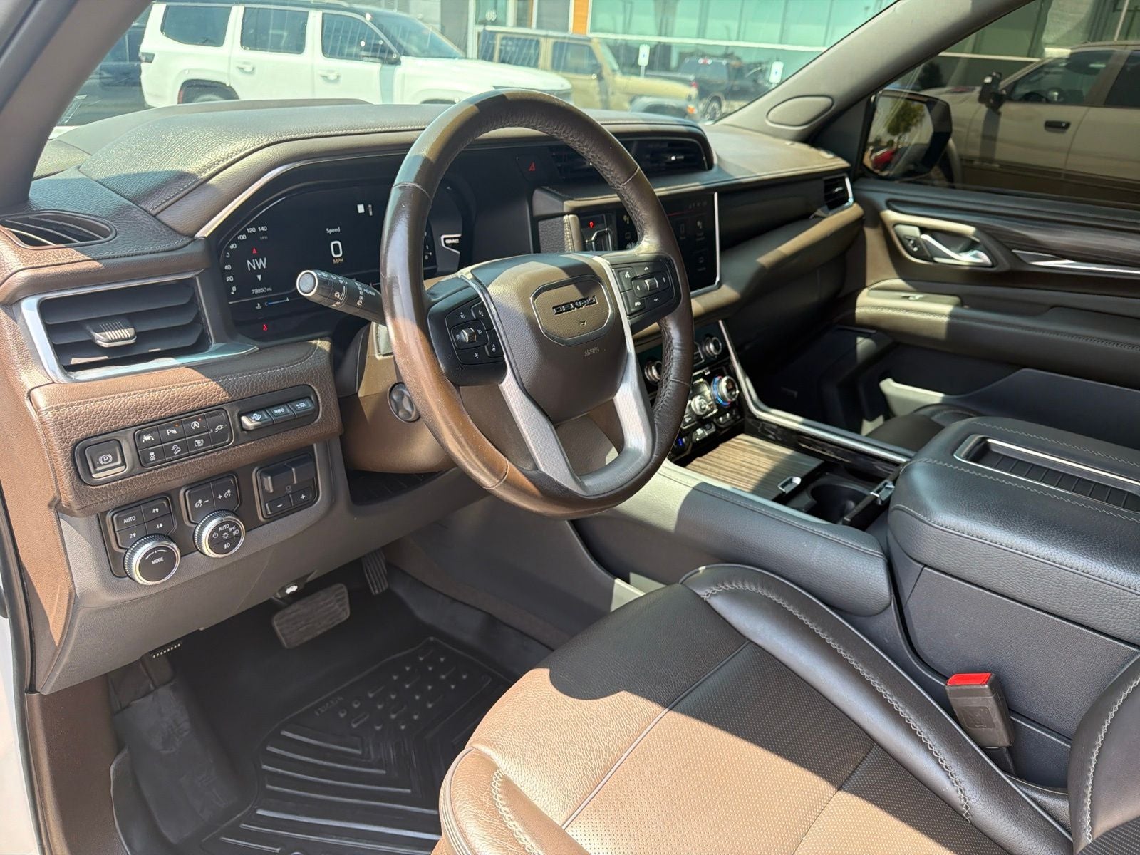 2022 GMC Yukon 4WD Denali