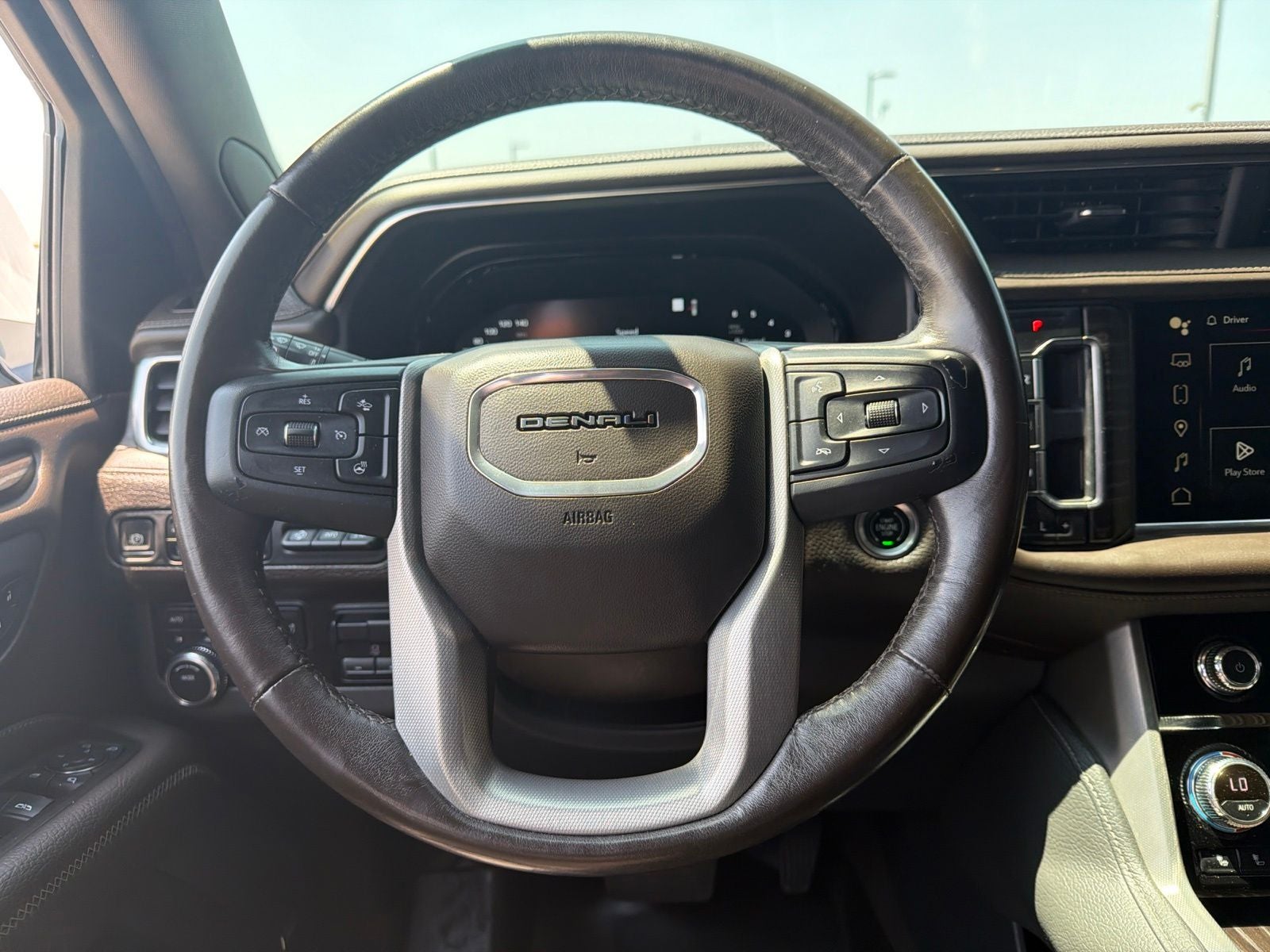 2022 GMC Yukon 4WD Denali