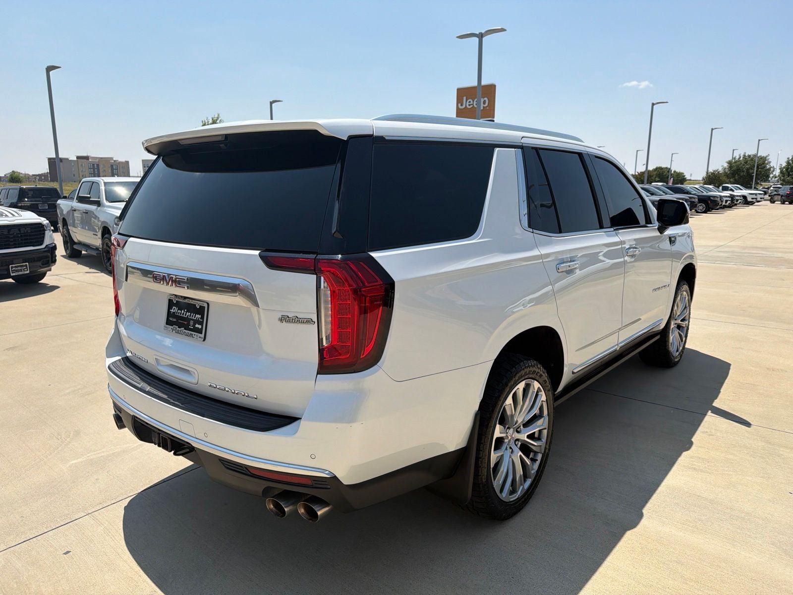2022 GMC Yukon 4WD Denali