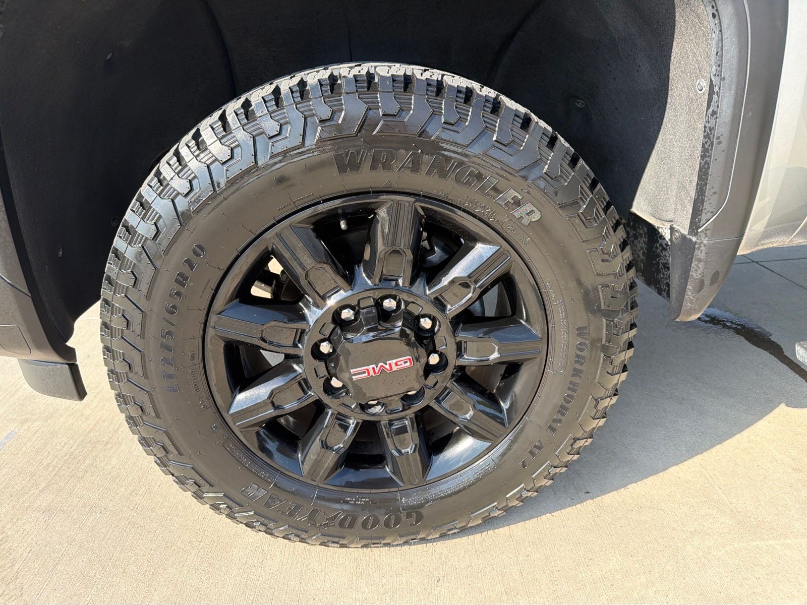 2024 GMC Sierra 2500HD 4WD Crew Cab Standard Bed AT4