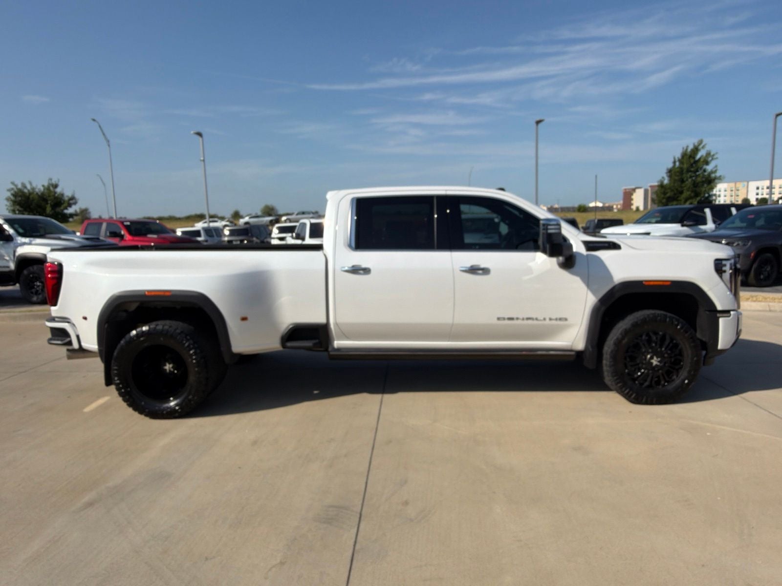2025 GMC Sierra 3500HD 4WD Crew Cab Long Bed Denali Ultimate