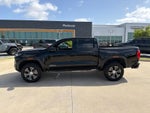2024 GMC Canyon 4WD AT4
