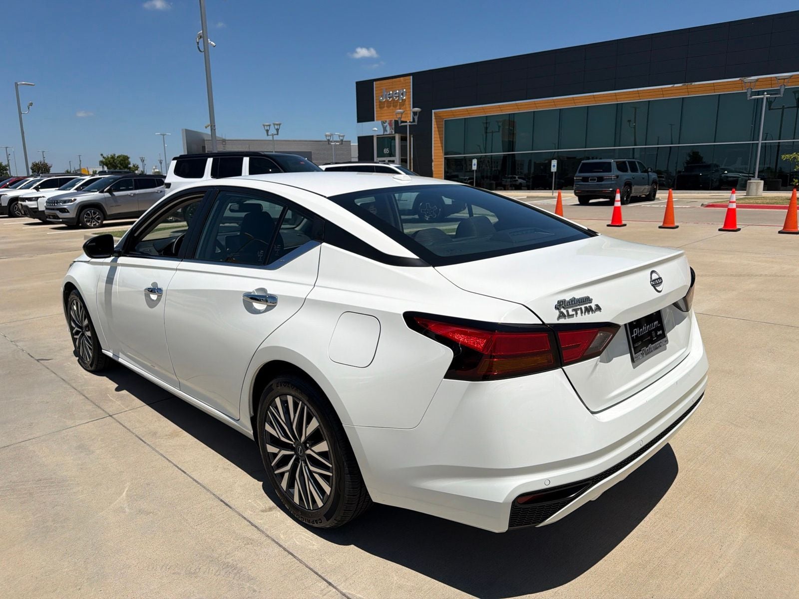 2025 Nissan Altima SV FWD