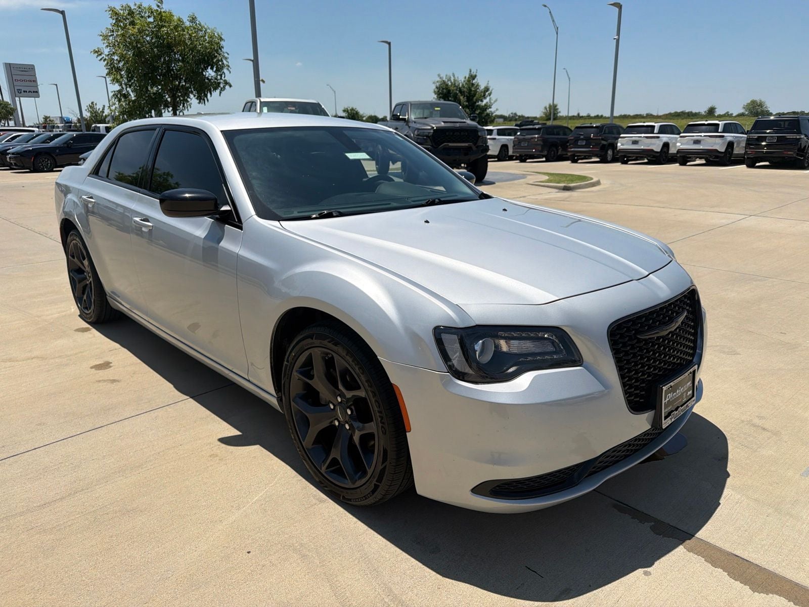 2023 Chrysler 300 Touring