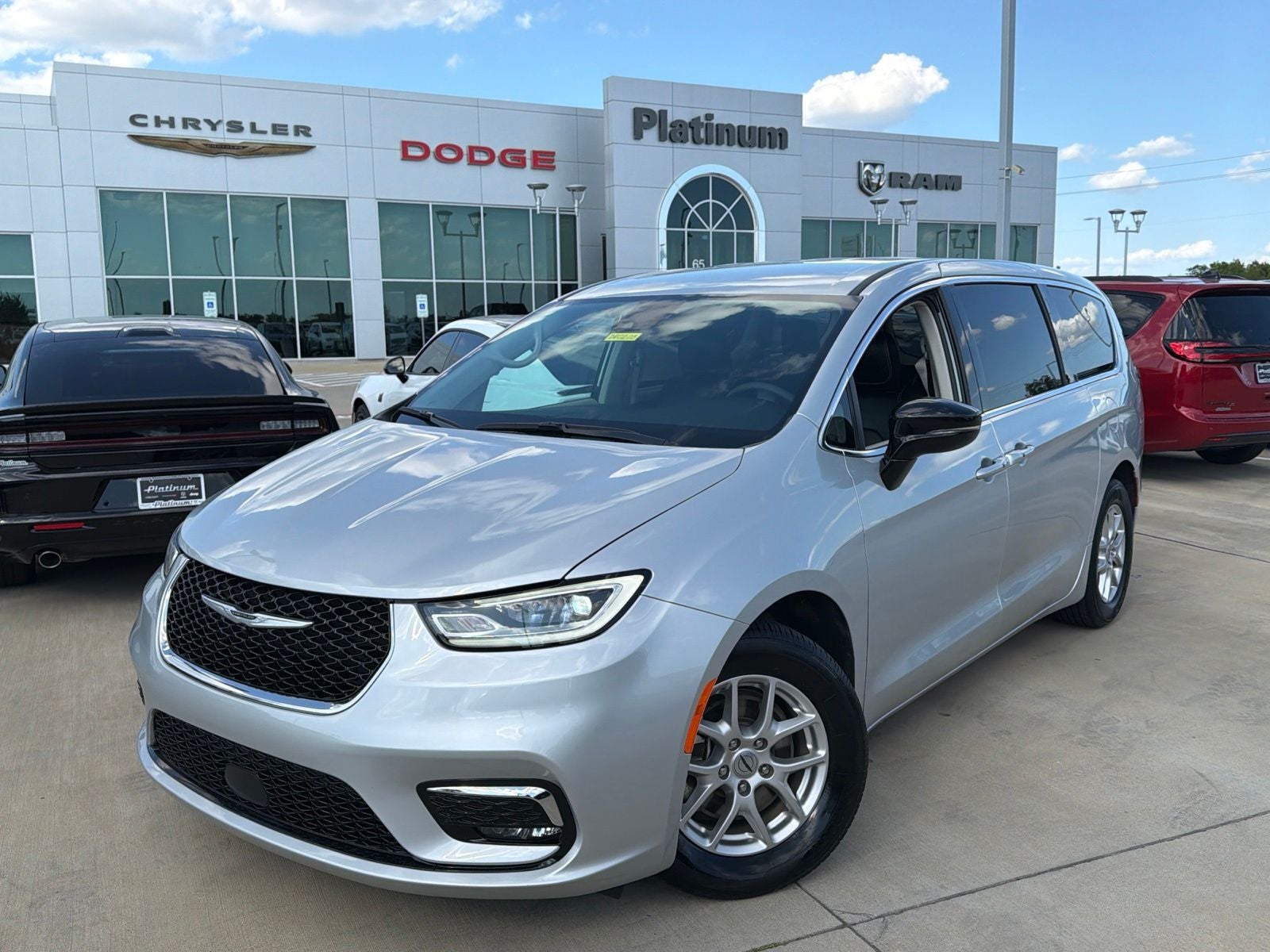 2024 Chrysler Pacifica Touring L
