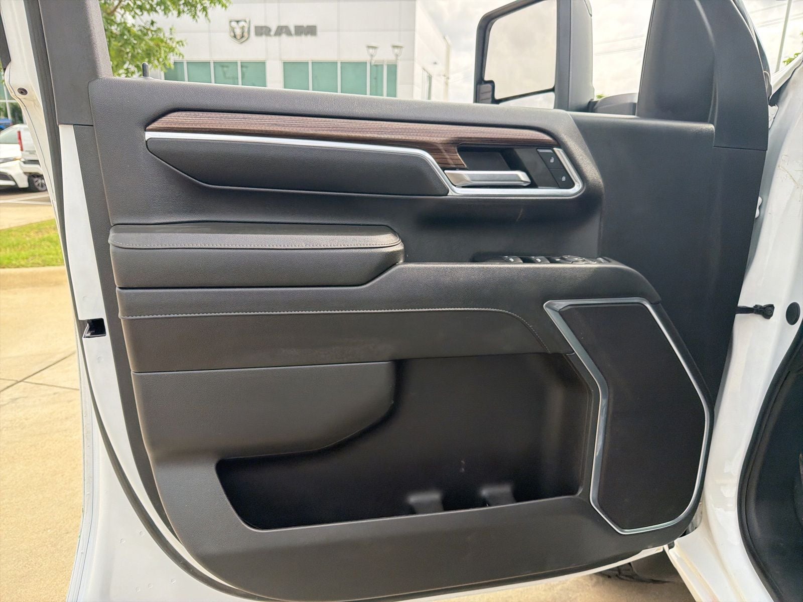 2024 Chevrolet Silverado 2500HD 4WD Crew Cab Standard Bed LT