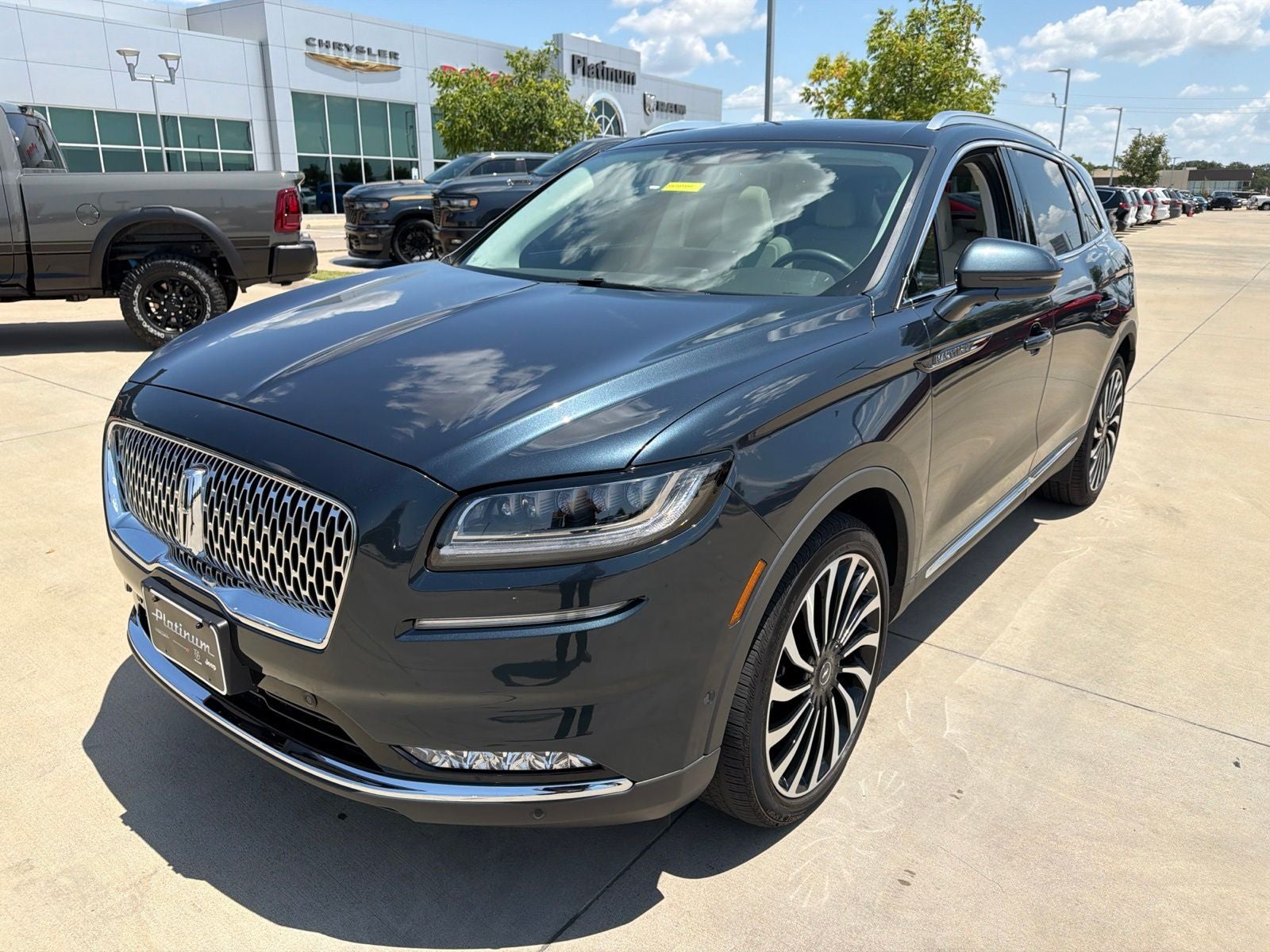 2022 Lincoln Nautilus Black Label