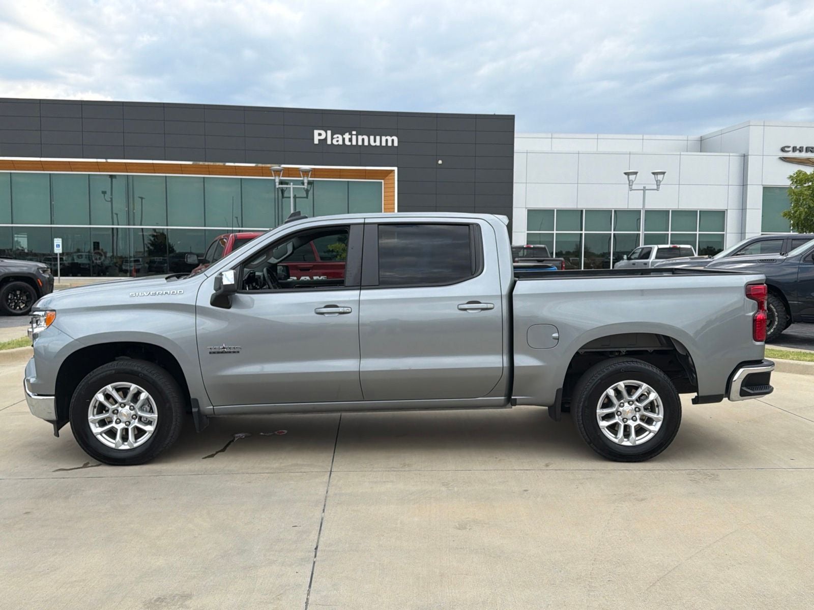 2025 Chevrolet Silverado 1500 2WD Crew Cab Short Bed LT