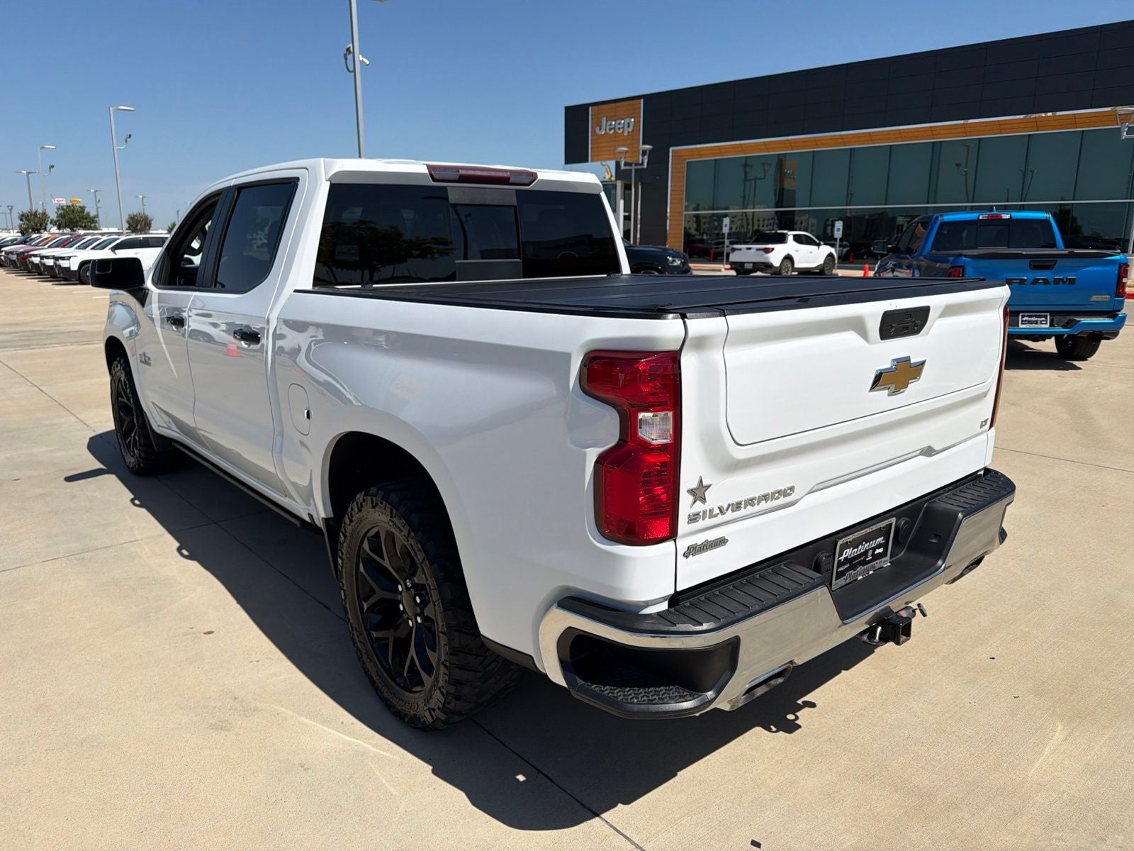 2022 Chevrolet Silverado 1500 LTD 4WD Crew Cab Short Bed LT