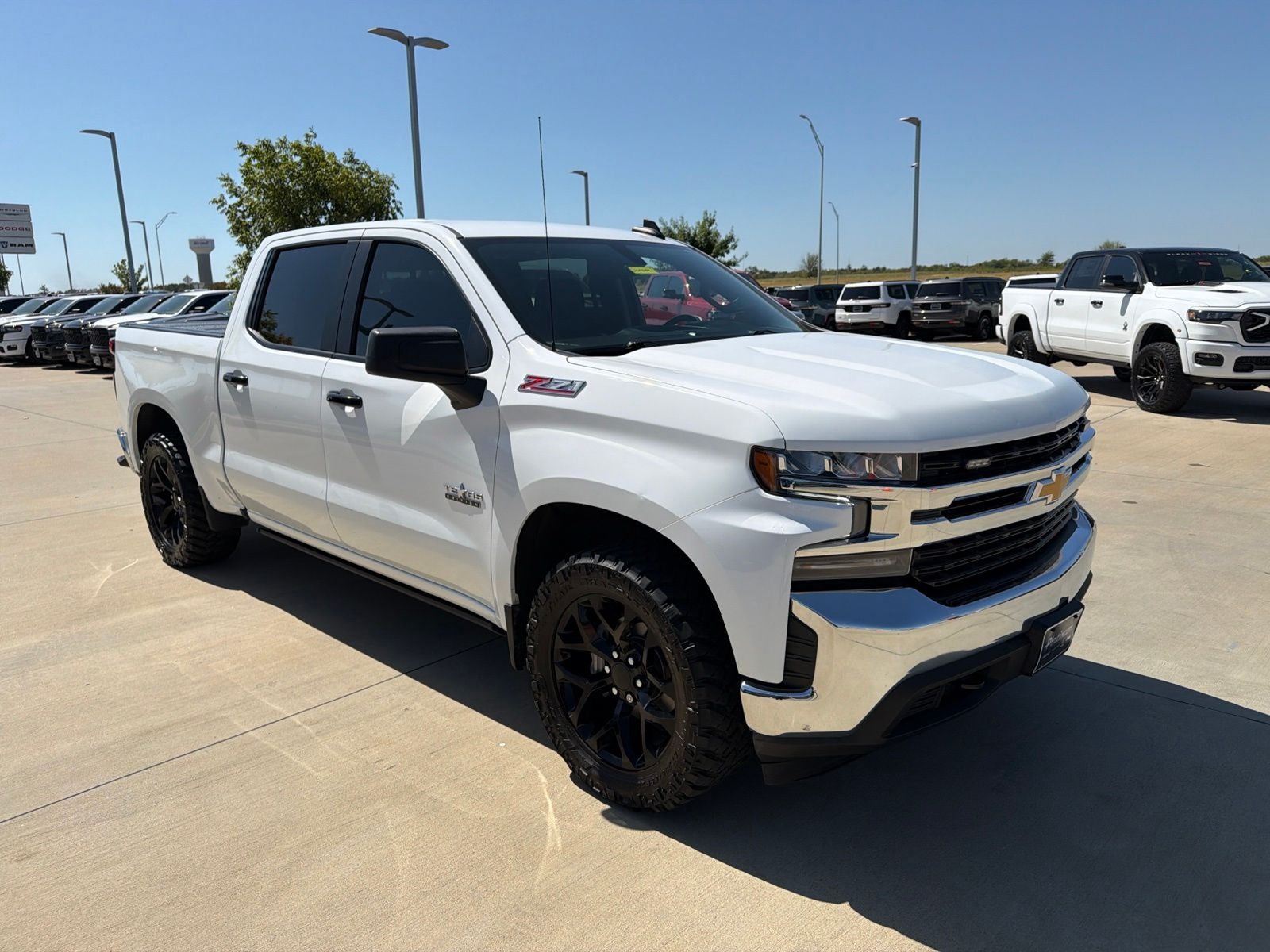 2022 Chevrolet Silverado 1500 LTD 4WD Crew Cab Short Bed LT