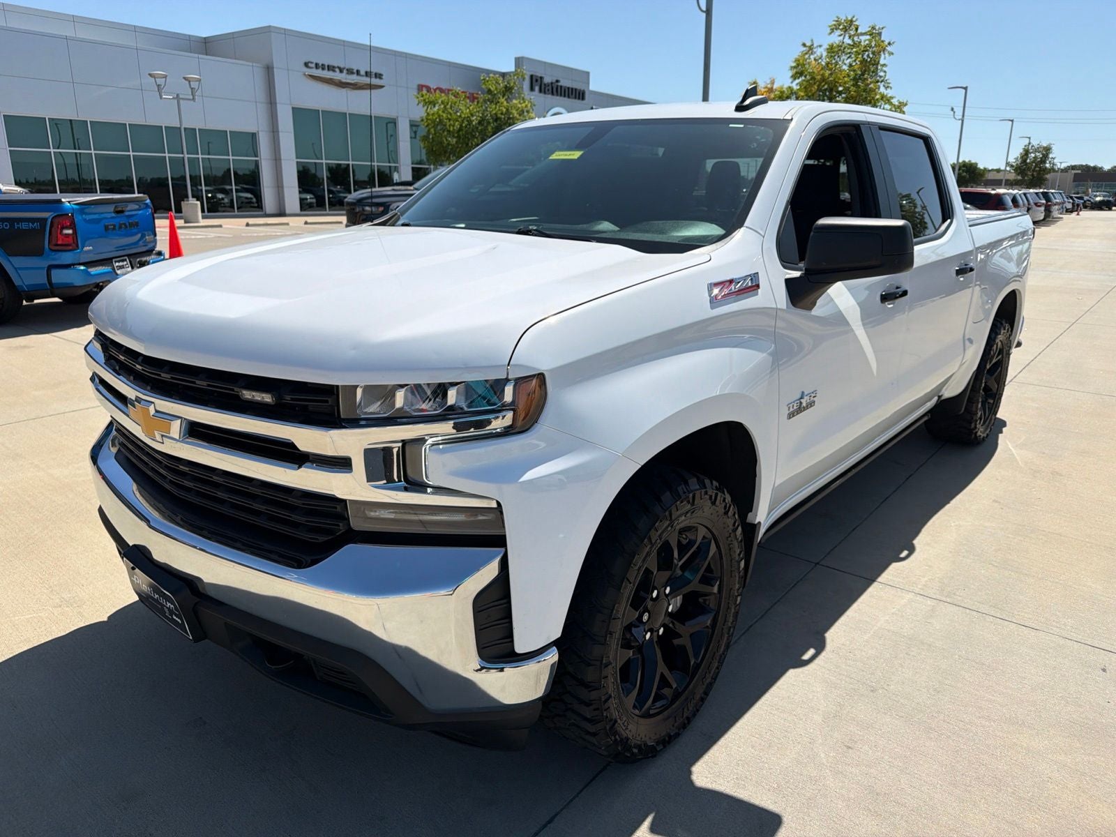 2022 Chevrolet Silverado 1500 LTD 4WD Crew Cab Short Bed LT