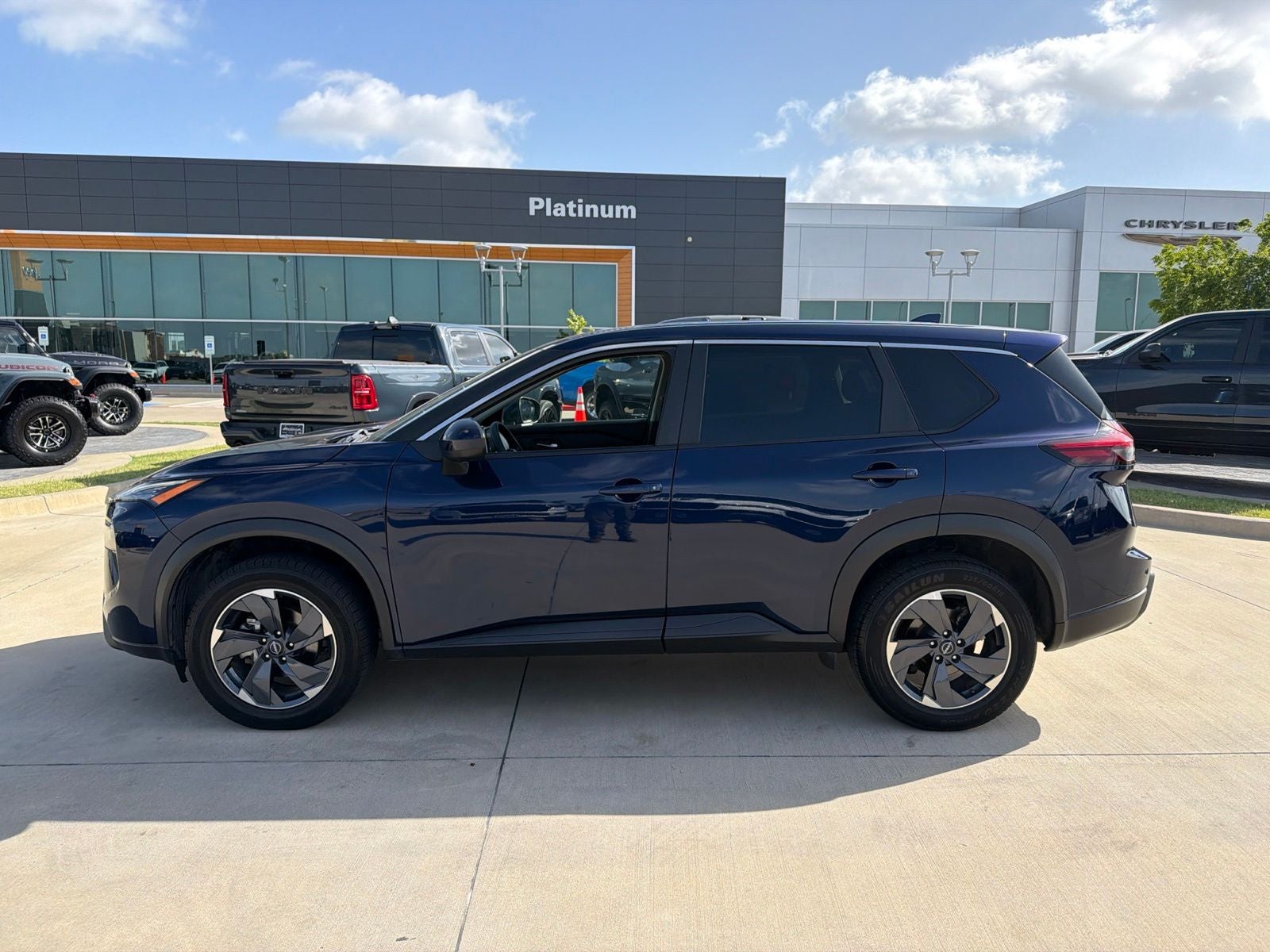 2024 Nissan Rogue SV FWD
