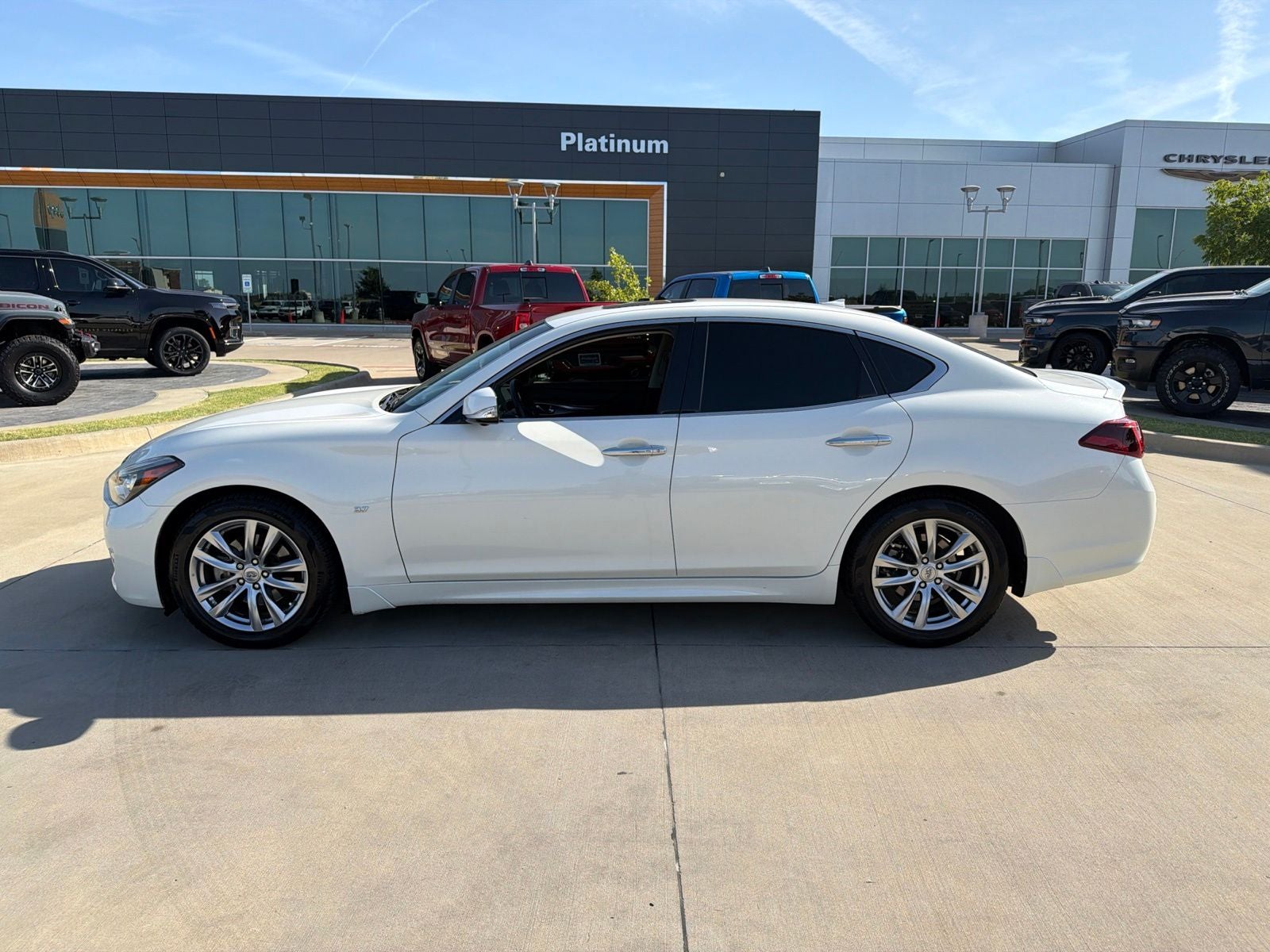 2019 INFINITI Q70 3.7 LUXE
