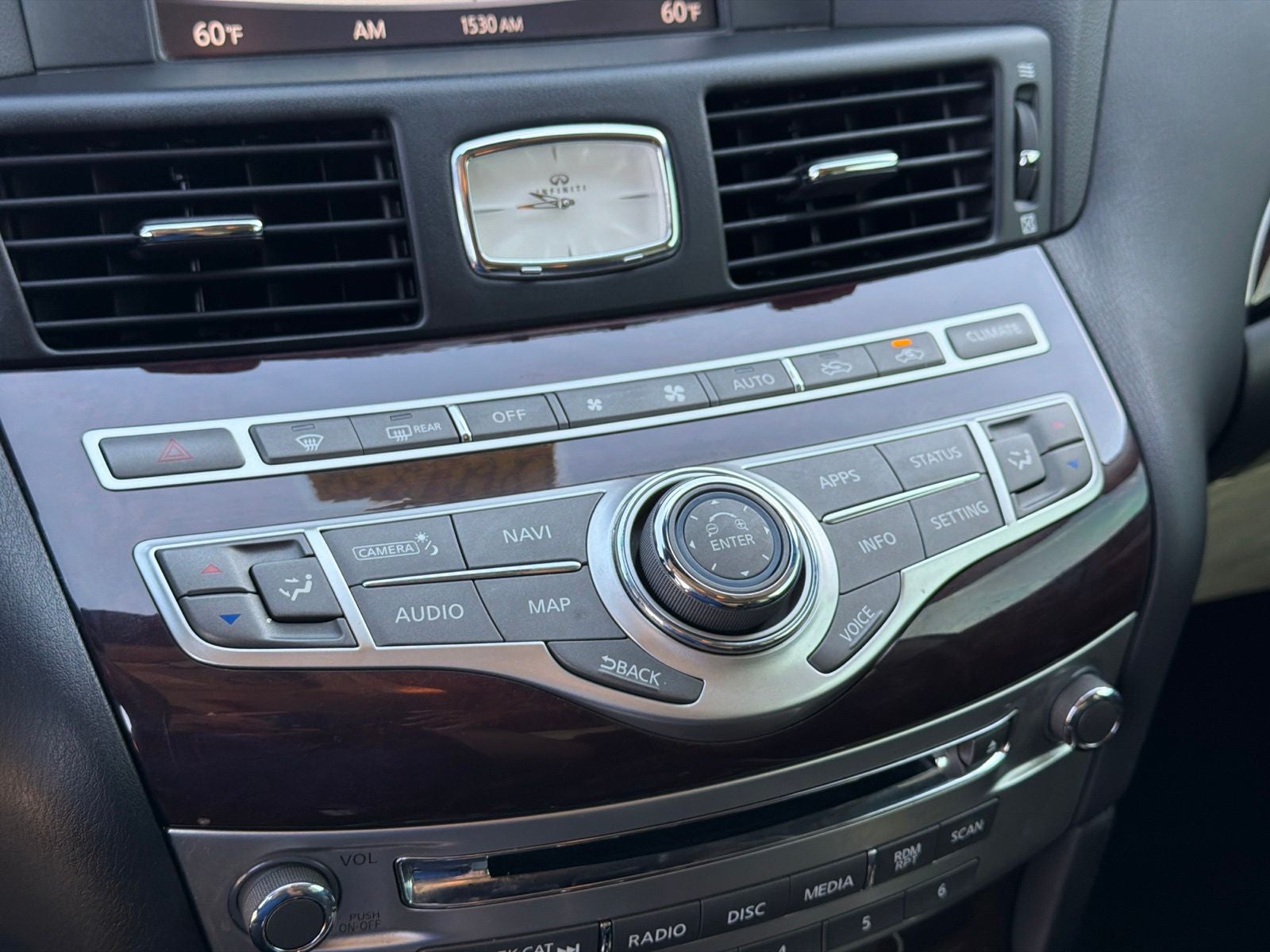 2019 INFINITI Q70 3.7 LUXE