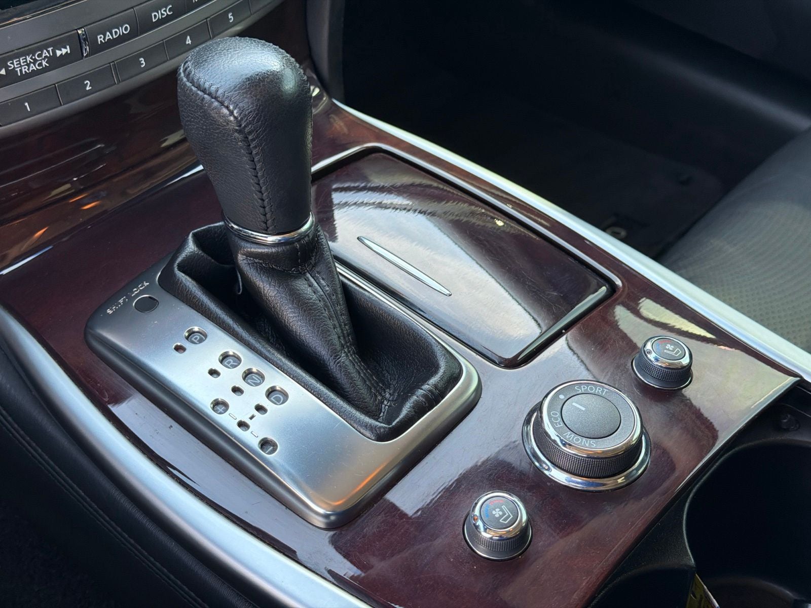 2019 INFINITI Q70 3.7 LUXE