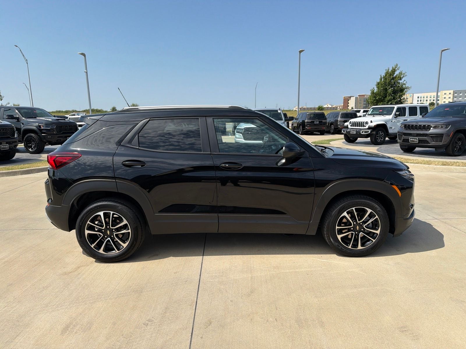 2025 Chevrolet Trailblazer FWD LT