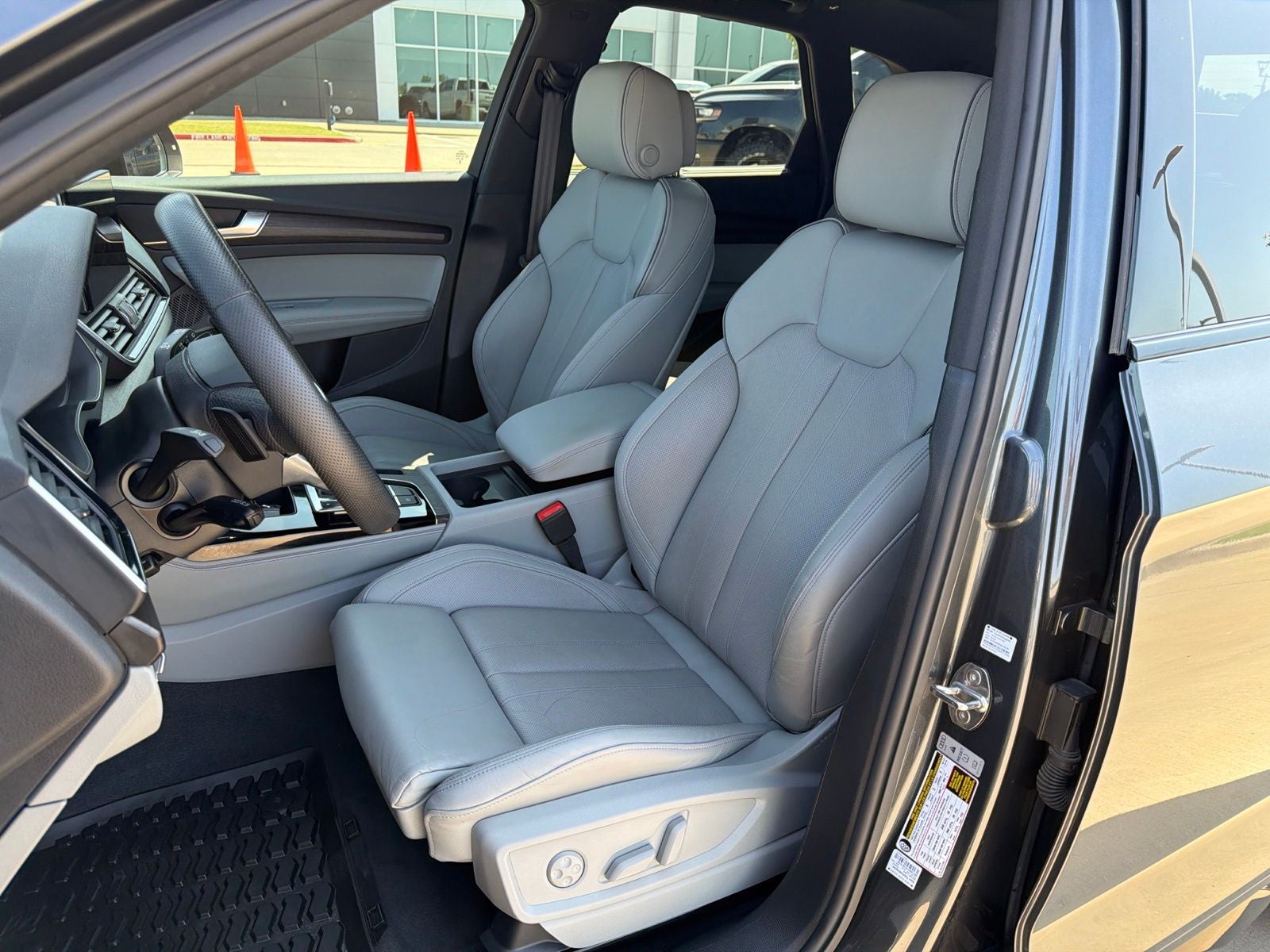 2025 Audi Q5 Premium Plus 55 TFSI e S line quattro S tronic