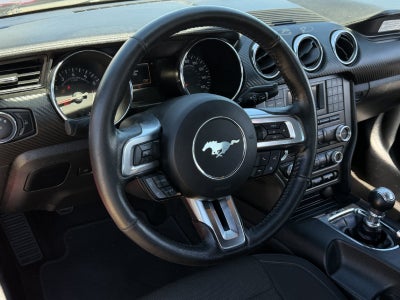 2017 Ford Mustang V6