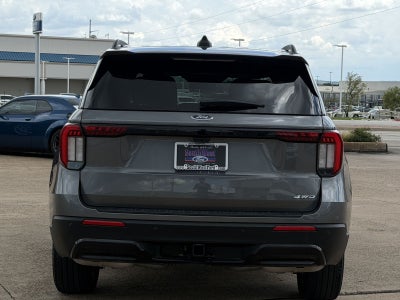 2025 Ford Explorer ST-Line