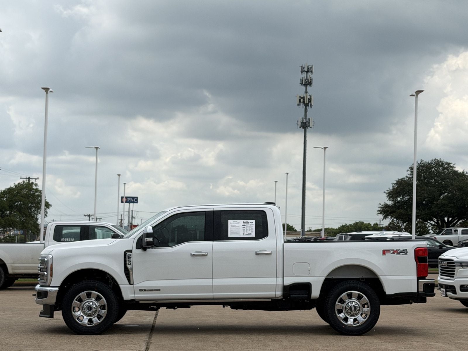 2025 Ford F-250SD F-250® Lariat®