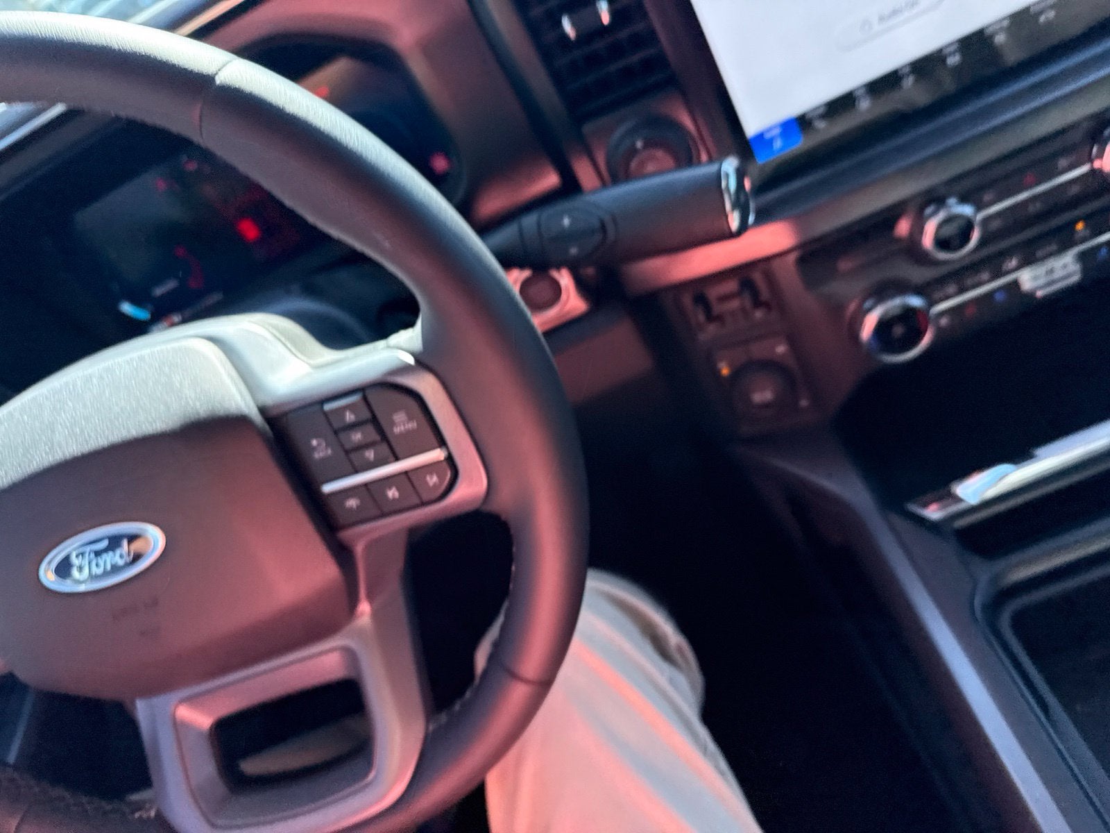 2026 Ford F-350SD Lariat DRW