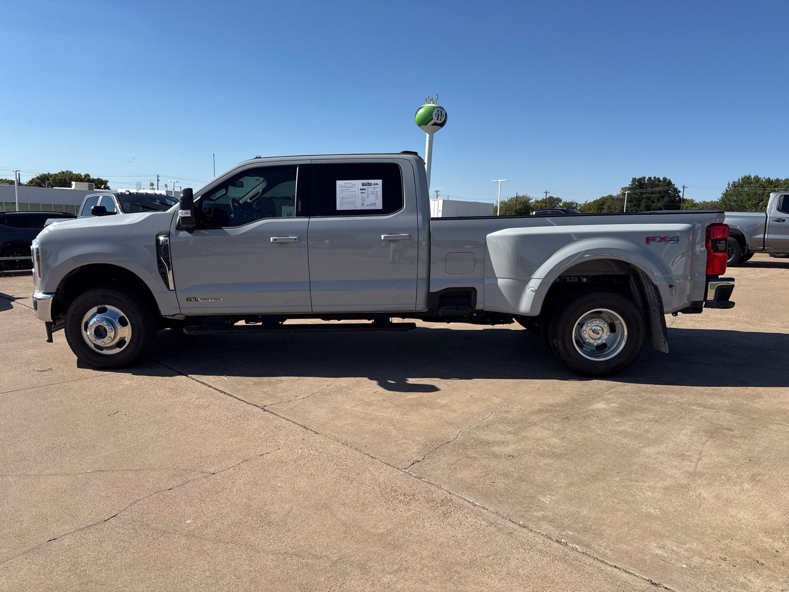 2026 Ford F-350SD Lariat DRW