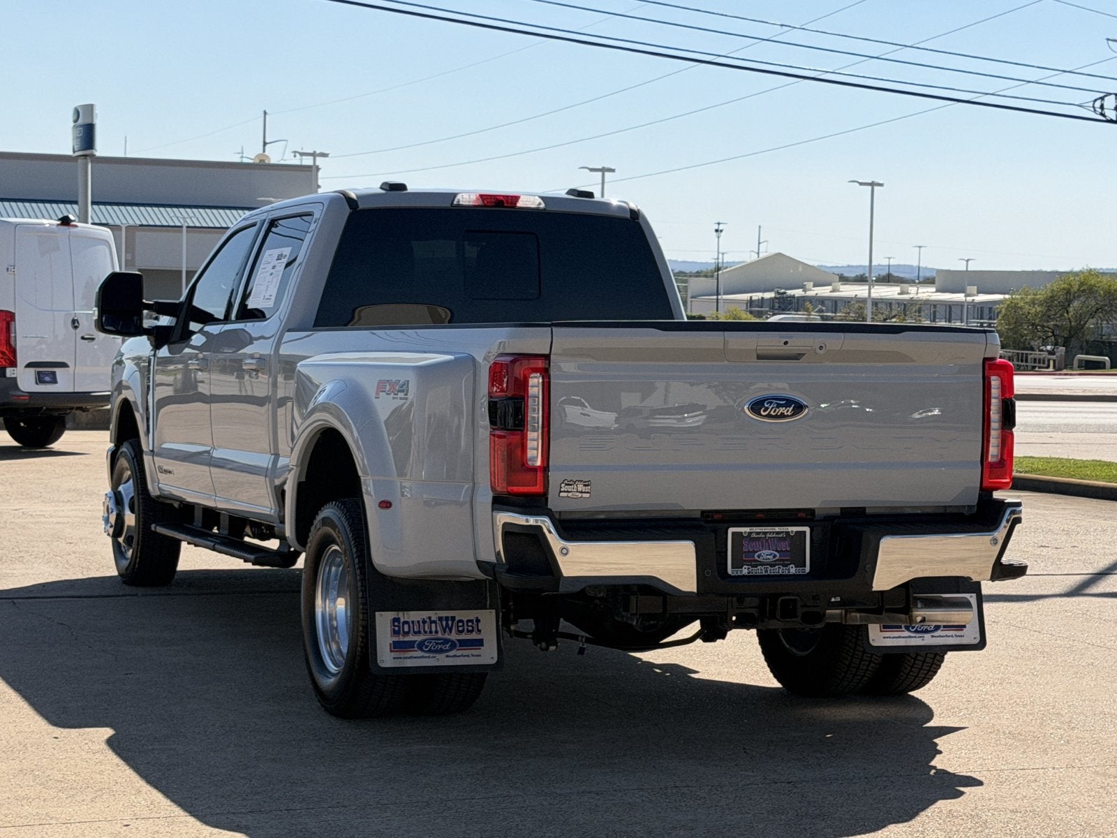 2026 Ford F-350SD Lariat DRW