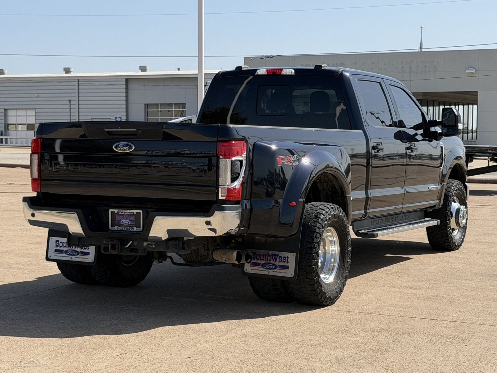 2022 Ford F-350SD Lariat DRW