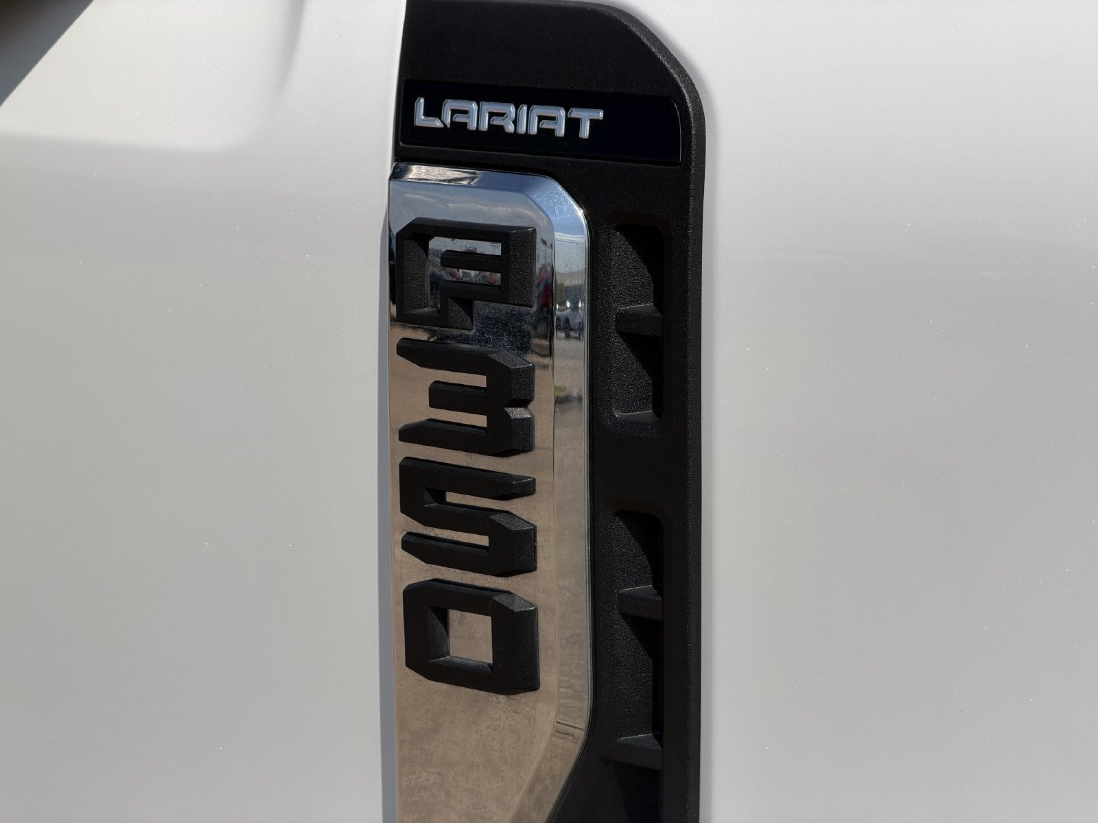 2025 Ford F-350SD Lariat DRW