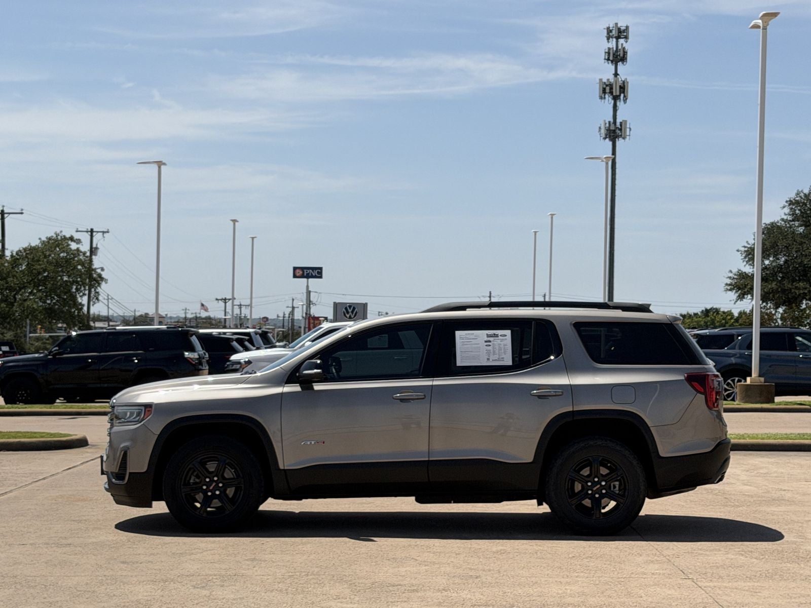 2023 GMC Acadia AT4