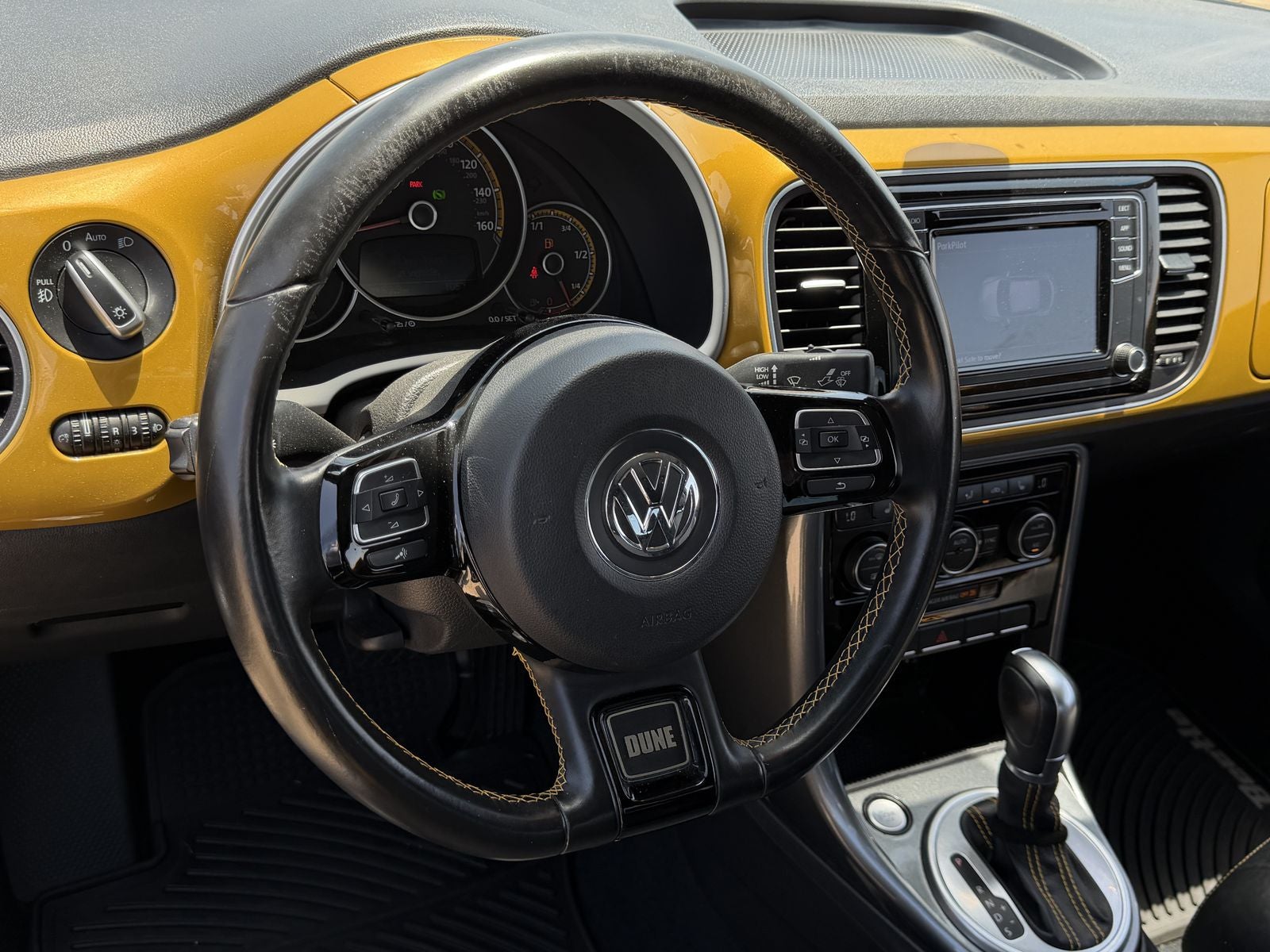 2018 Volkswagen Beetle 2.0T Dune