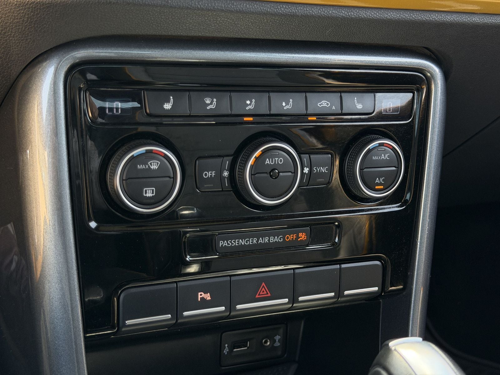 2018 Volkswagen Beetle 2.0T Dune