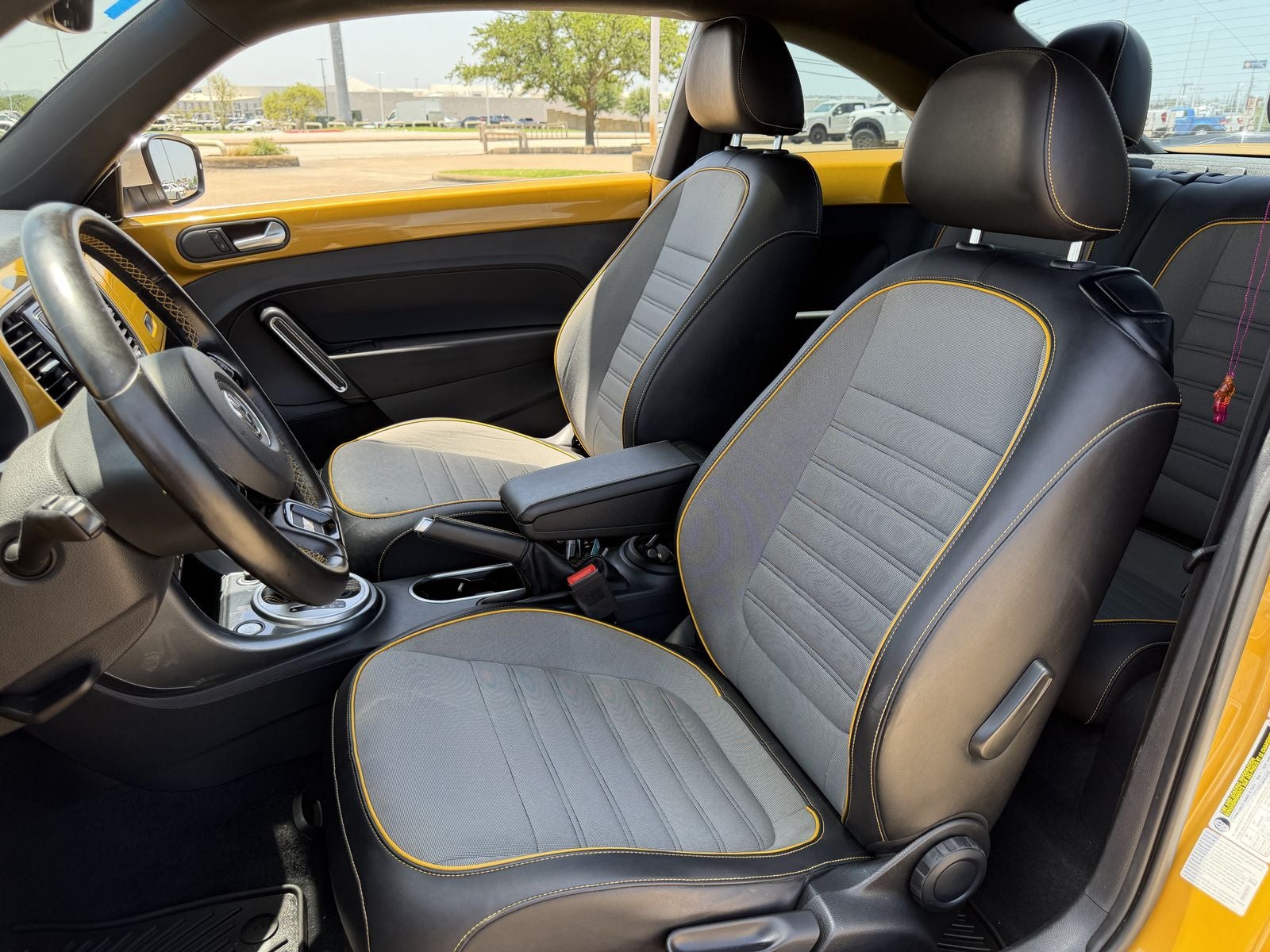 2018 Volkswagen Beetle 2.0T Dune