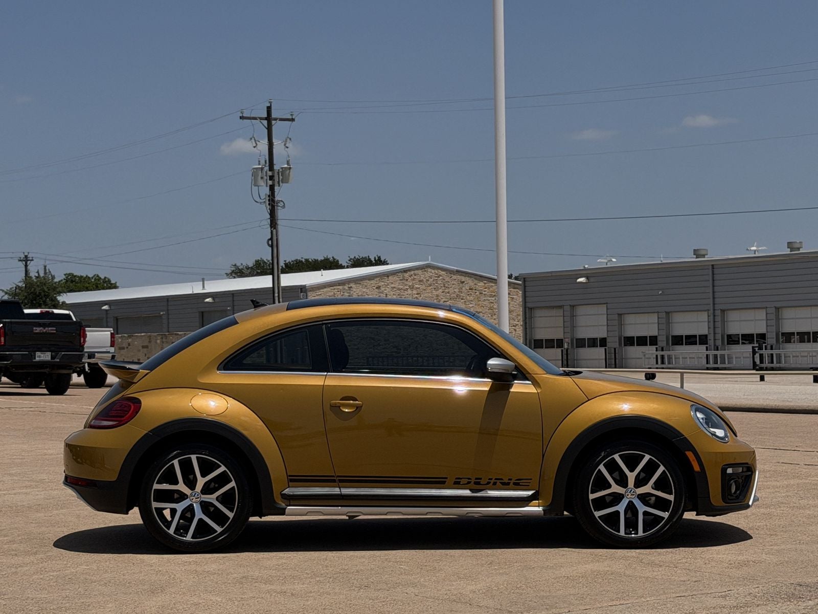 2018 Volkswagen Beetle 2.0T Dune