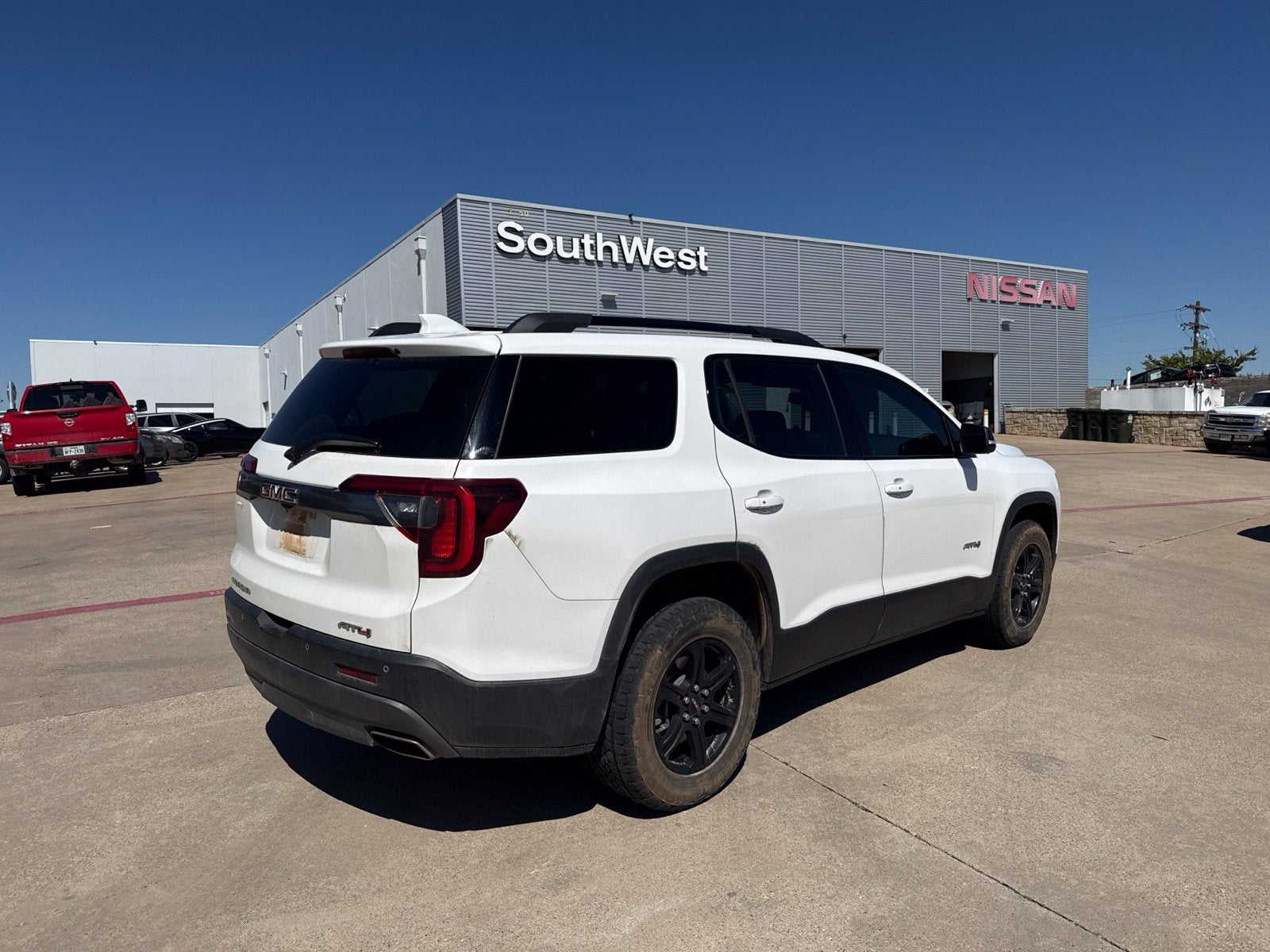 2023 GMC Acadia AT4