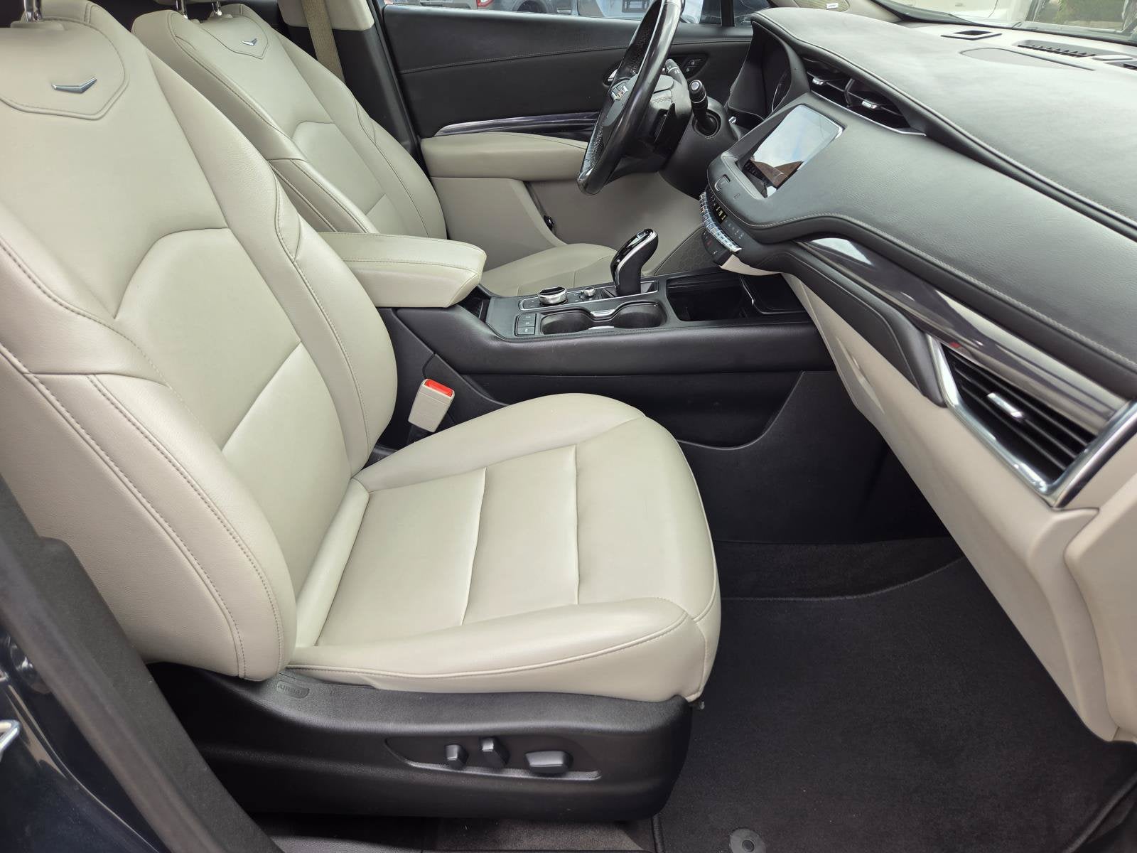 2021 Cadillac XT4 Luxury