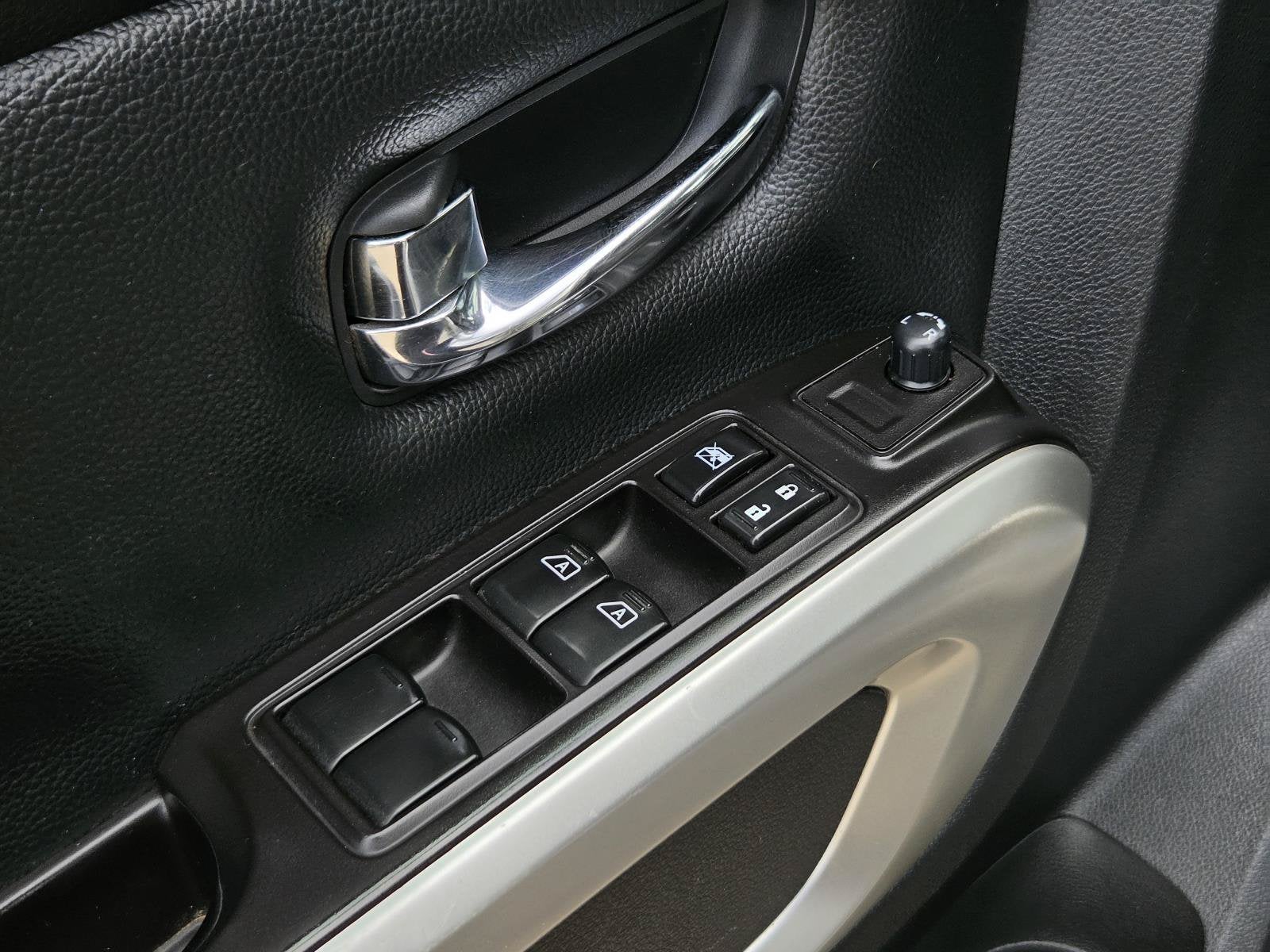 2020 Nissan Titan SV