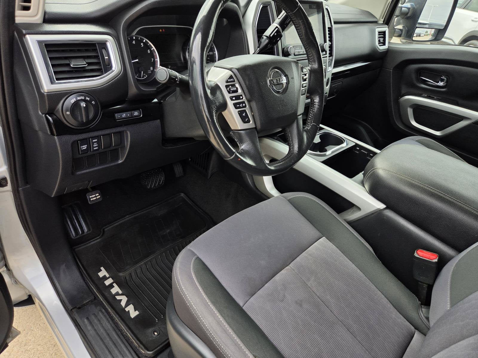 2020 Nissan Titan SV