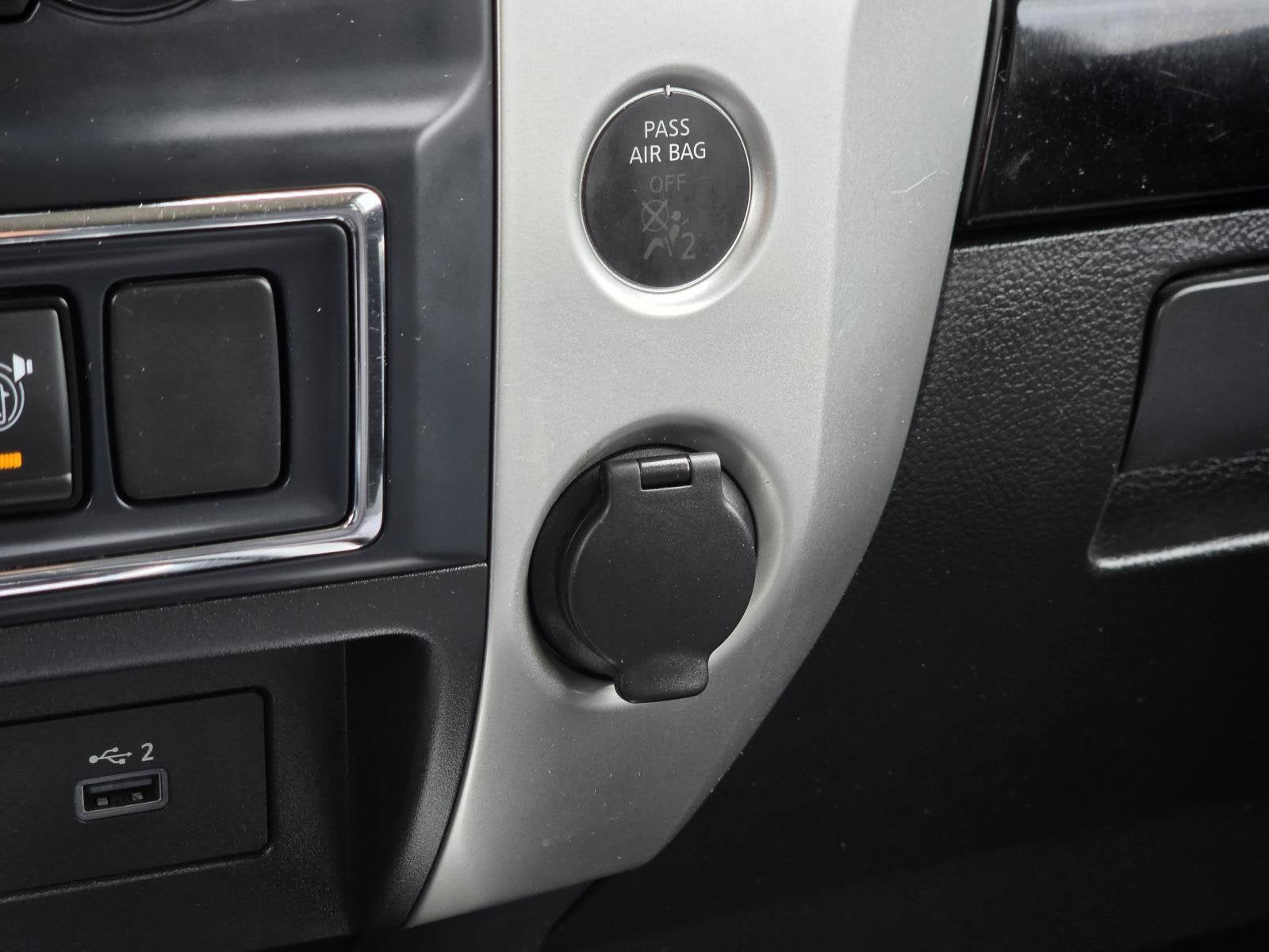 2020 Nissan Titan SV