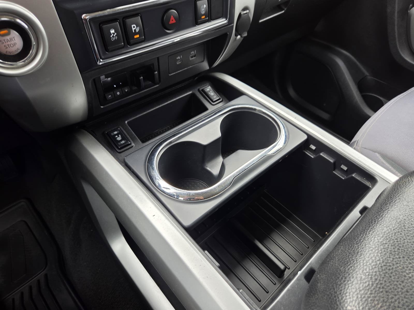 2020 Nissan Titan SV