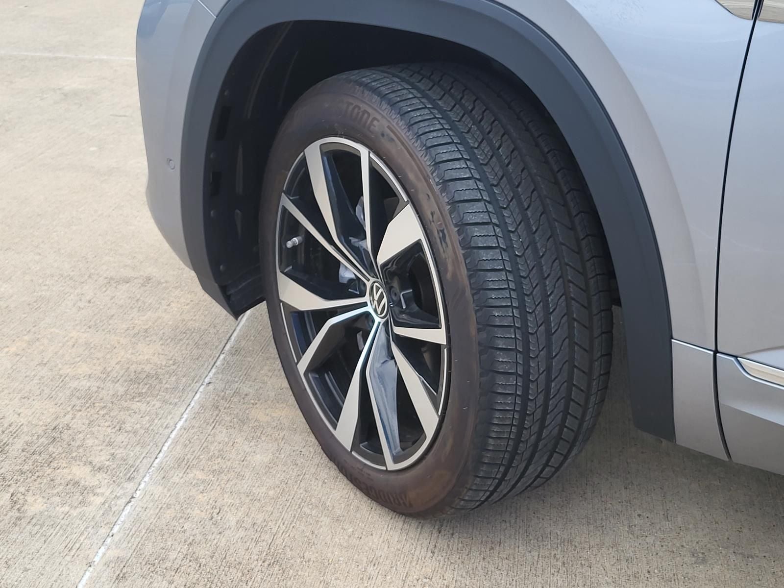 2024 Volkswagen Atlas Cross Sport 2.0T SEL Premium R-Line