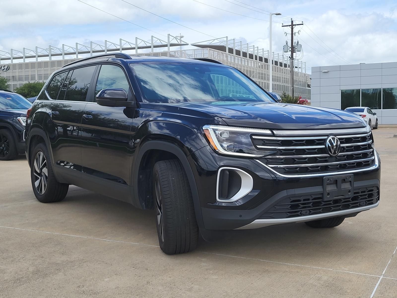 2024 Volkswagen Atlas 2.0T SE w/Technology