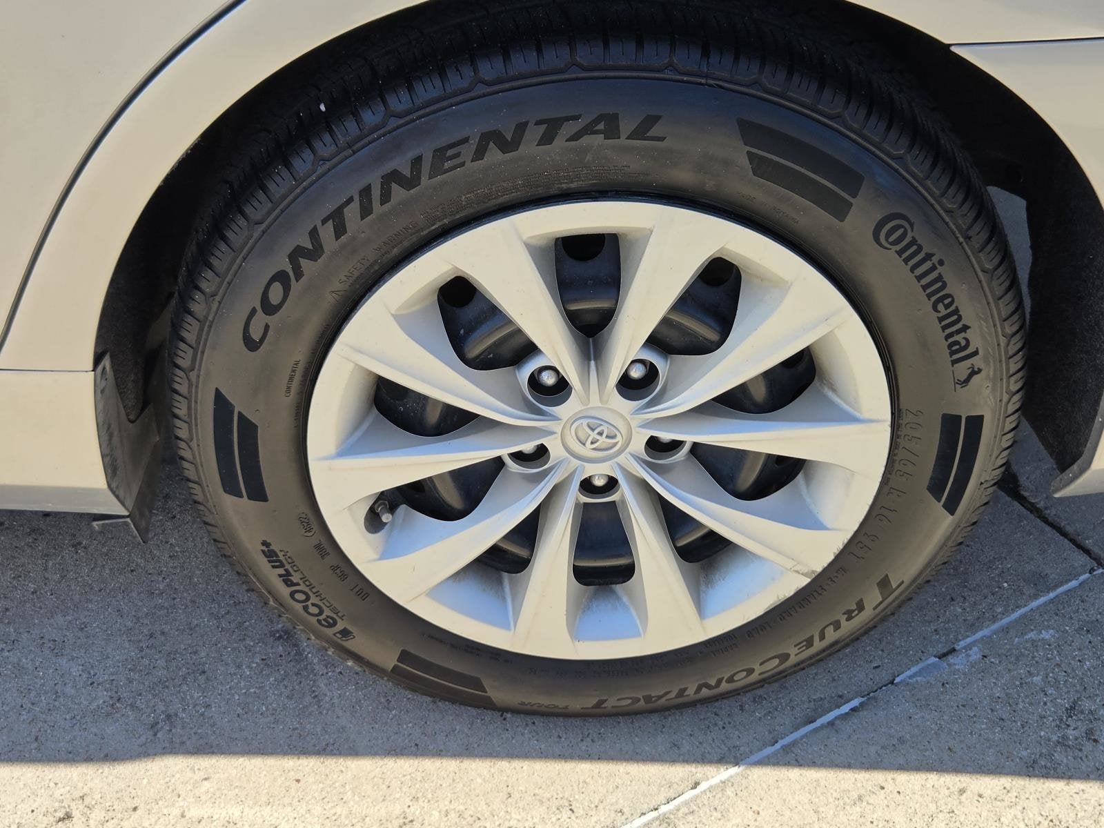 2017 Toyota Camry LE