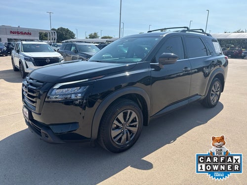 2024 Nissan Pathfinder SV