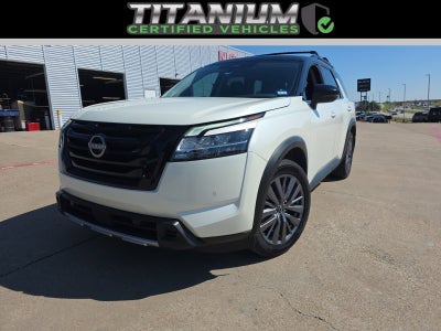 2023 Nissan Pathfinder SL