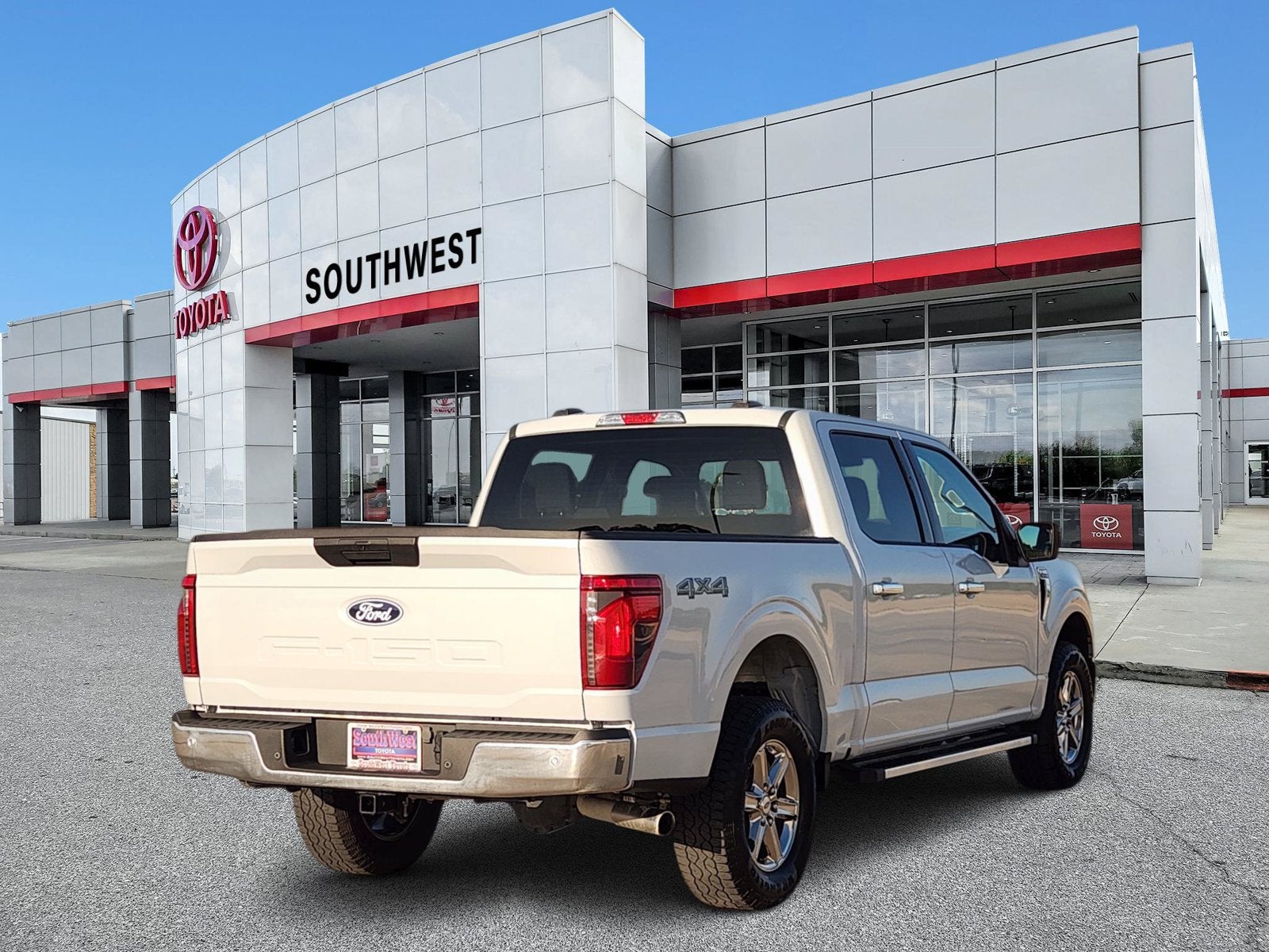 2025 Ford F-150 XLT