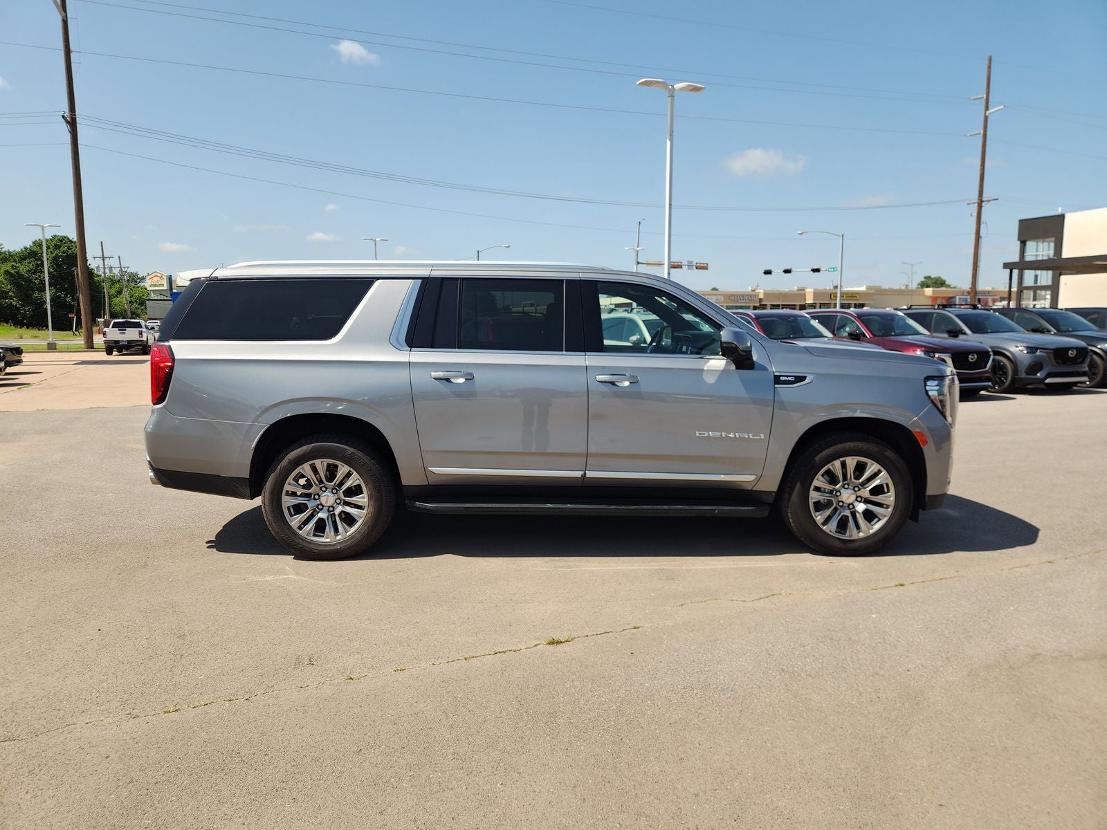 2023 GMC Yukon XL Denali