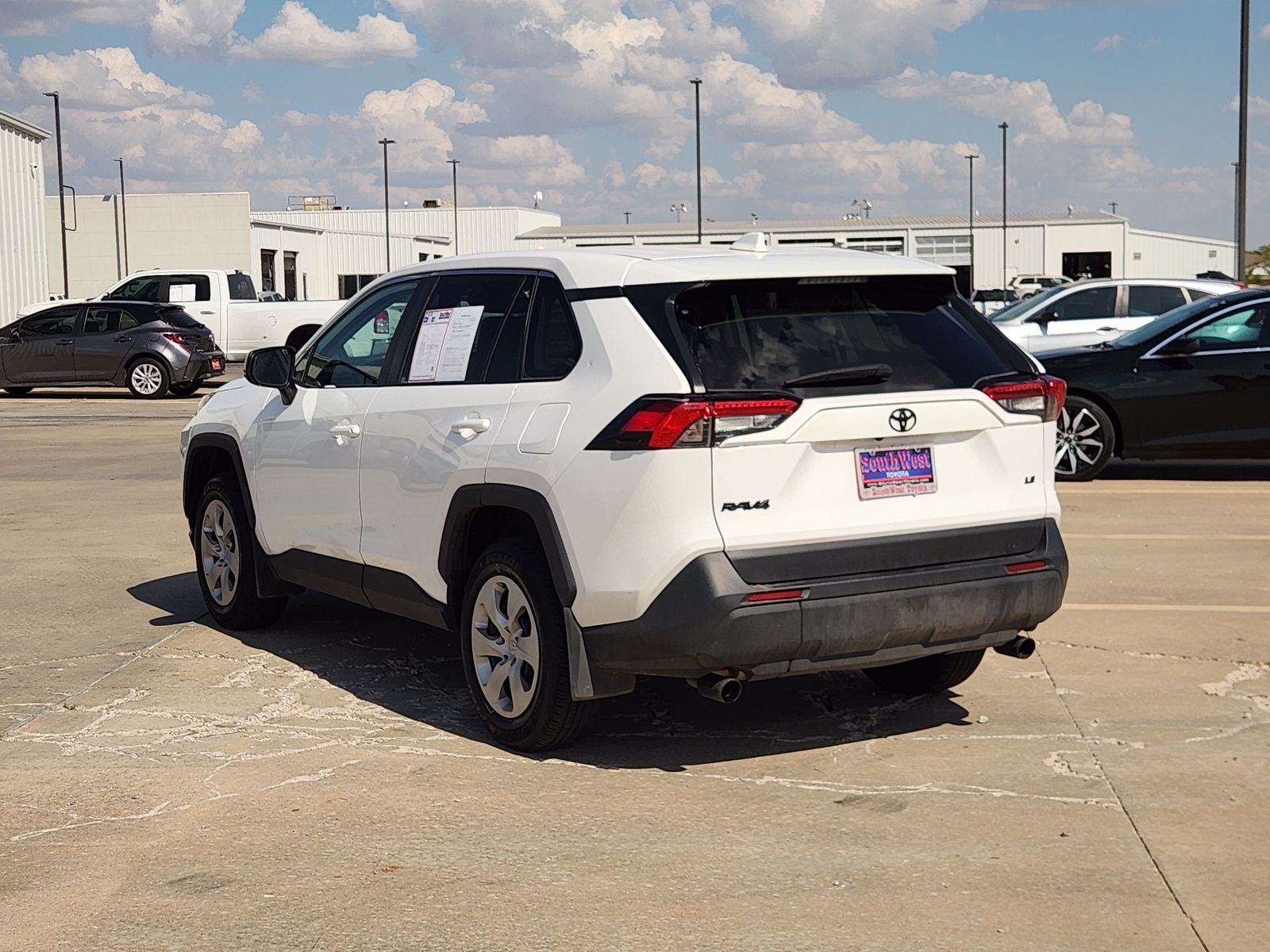 2024 Toyota RAV4 LE